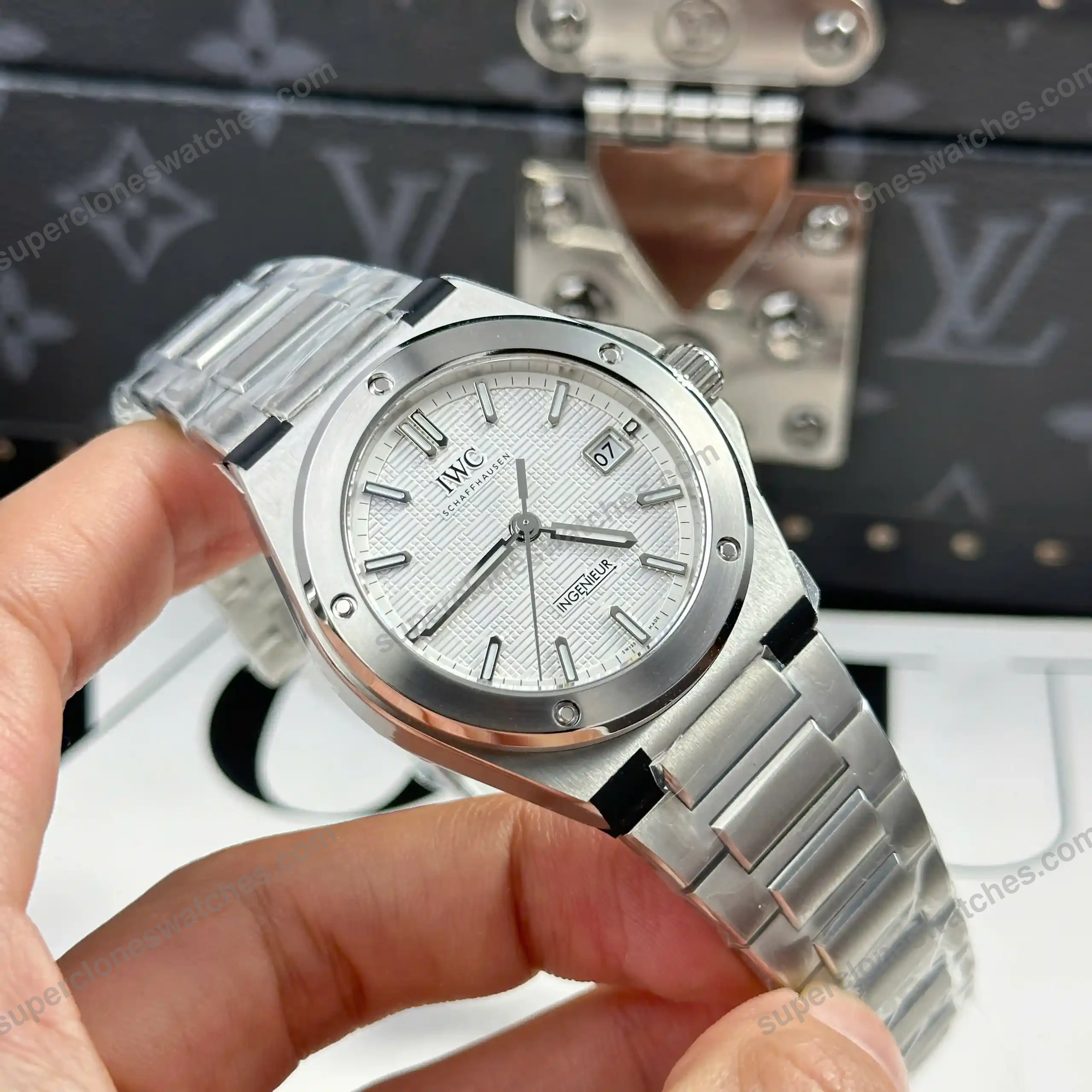 Super-Clone-IWC-Ingenieur-Automatic-IW328902-40mm-5