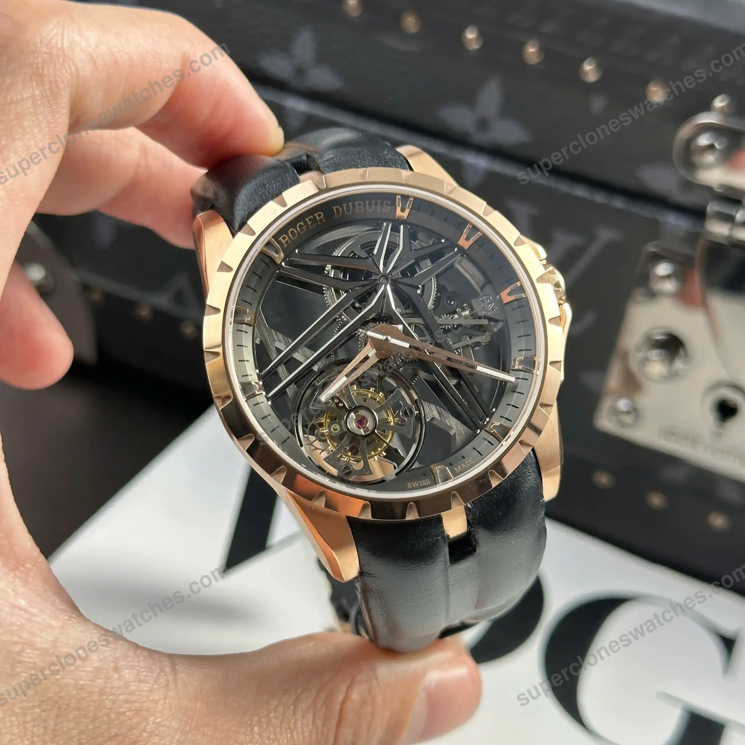 Super-Clone-Roger-Dubuis-Excalibur-Eon-Gold-RDDBEX0836-42mm-3