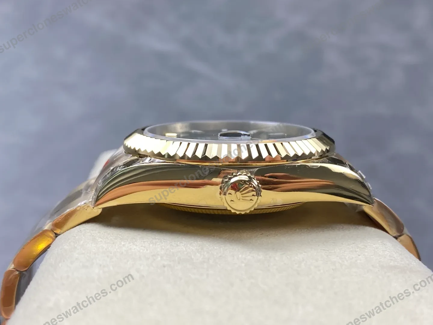 Super-Clone-Rolex-Sky-Dweller-Green-Dial-336938-Oyster-7