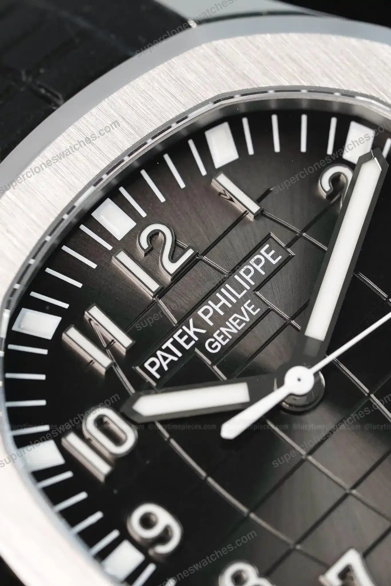 Super-Clone-Patek-Philippe-Aquanaut-5167A-001-40mm-7