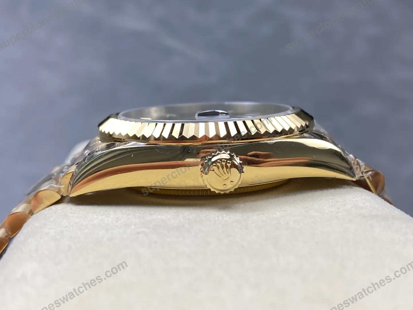 Super-Clone-Rolex-Sky-Dweller-Green-Dial-336938-Jubilee-6