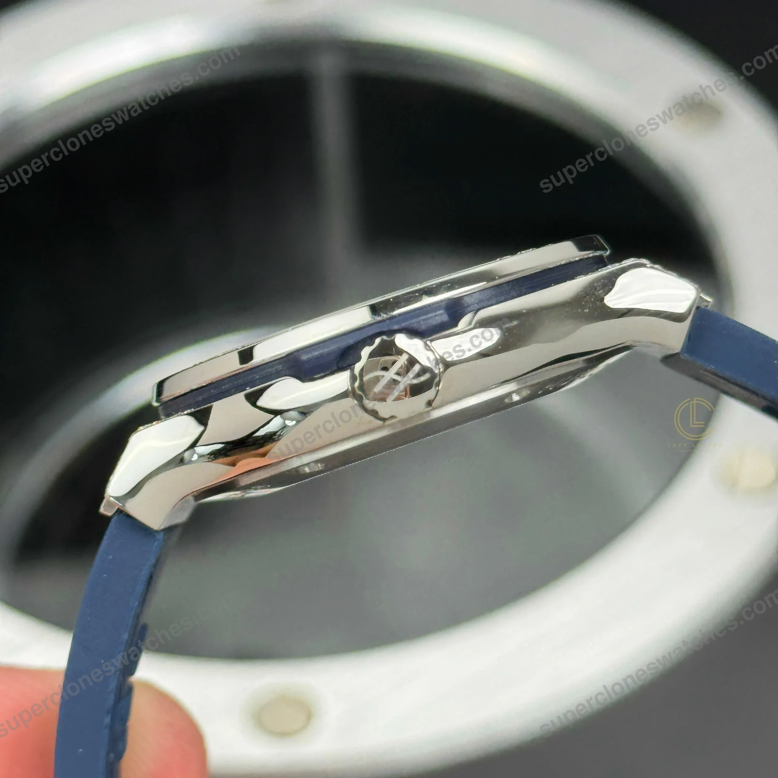 Super-Clone-Hublot-Classic-Fusion-Diamonds-Moissanite-Pave-33mm-Blue-Dial-–-Ha-4