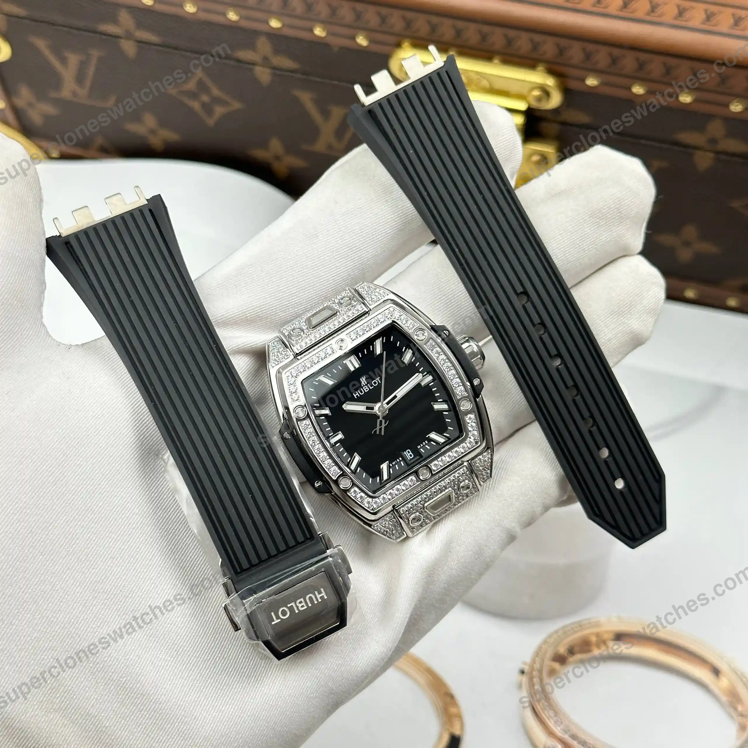 Super-Clone-Hublot-Spirit-Of-Big-Bang-Black-Titanium-Pave-665.NX_.1170.LR_.1604-2