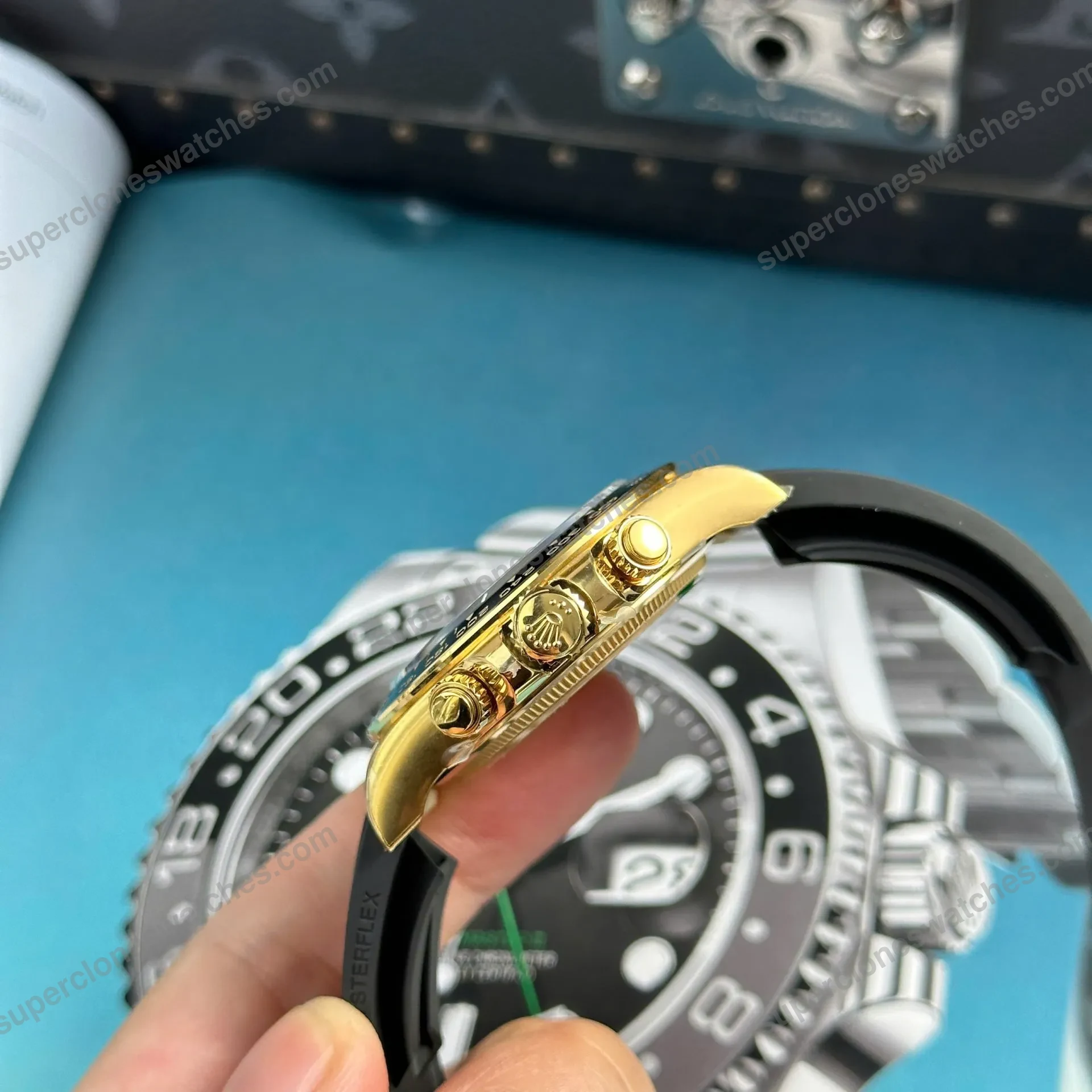 Super-Clone-Rolex-Daytona-126518LN-Turquoise-Dial-Alcaraz-9