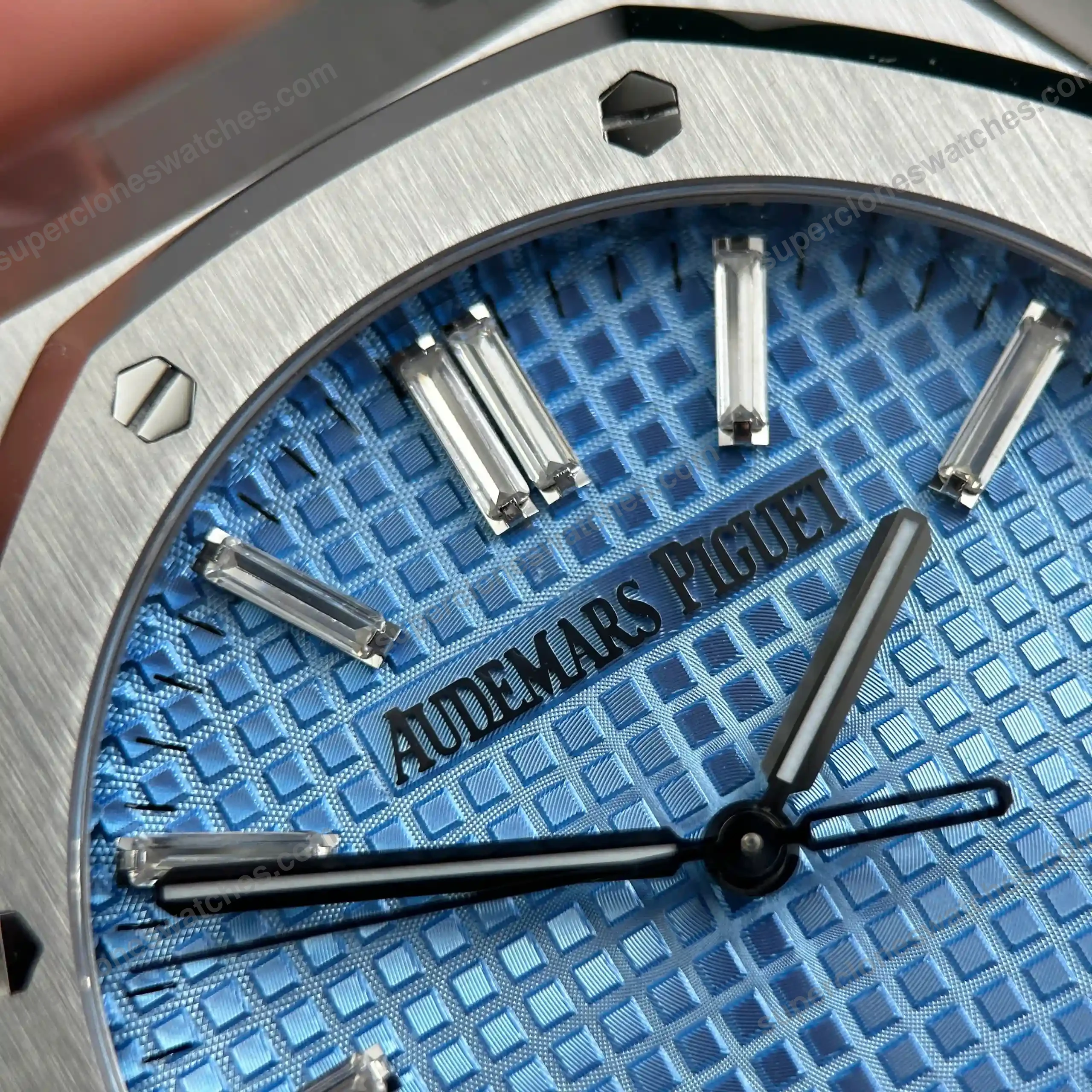Super-Clone-Audemars-Piguet-Royal-Oak-Selfwinding-Special-Edition-15510BC.OO_.132-4