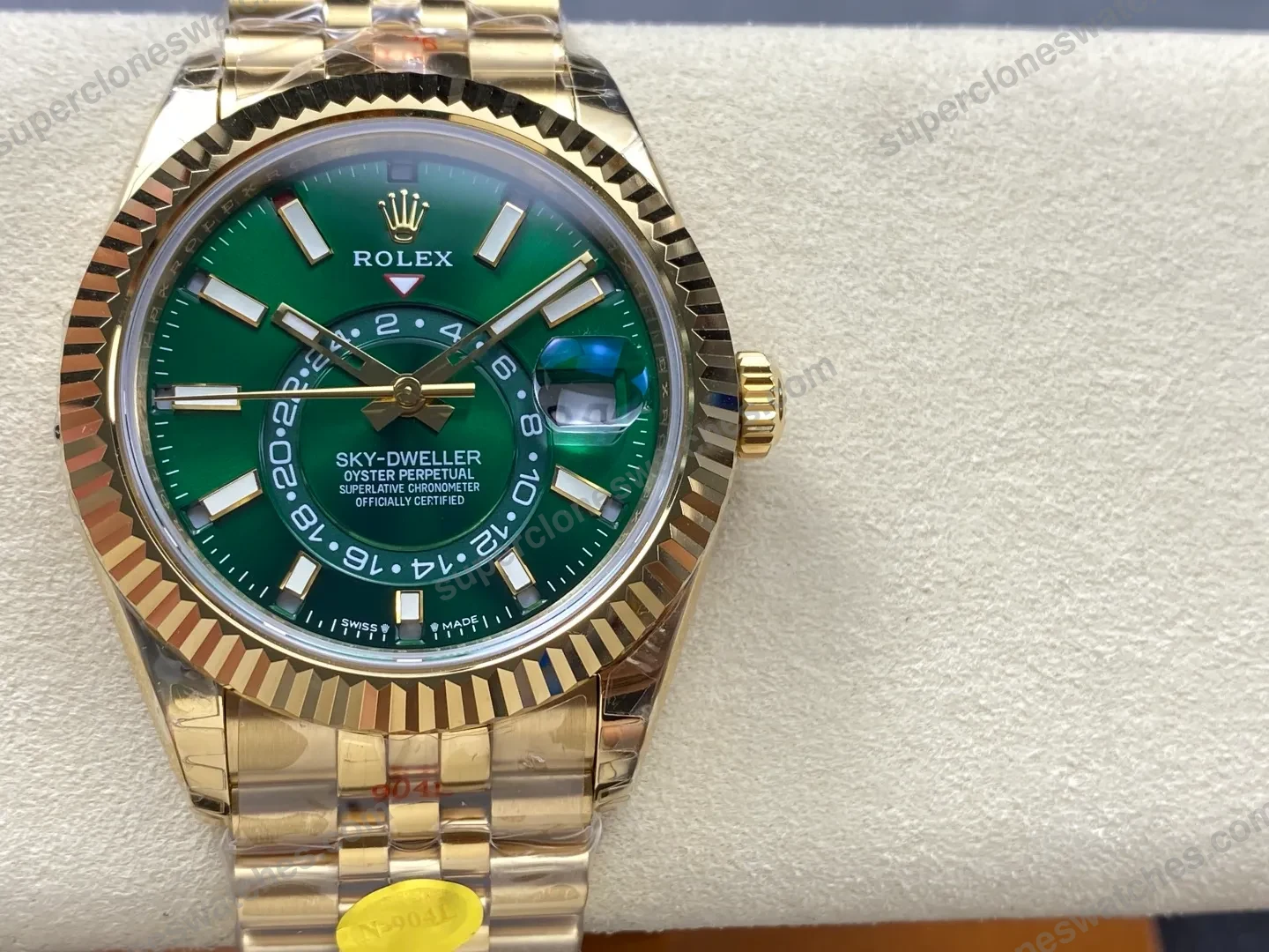 Super-Clone-Rolex-Sky-Dweller-Green-Dial-336938-Jubilee-2