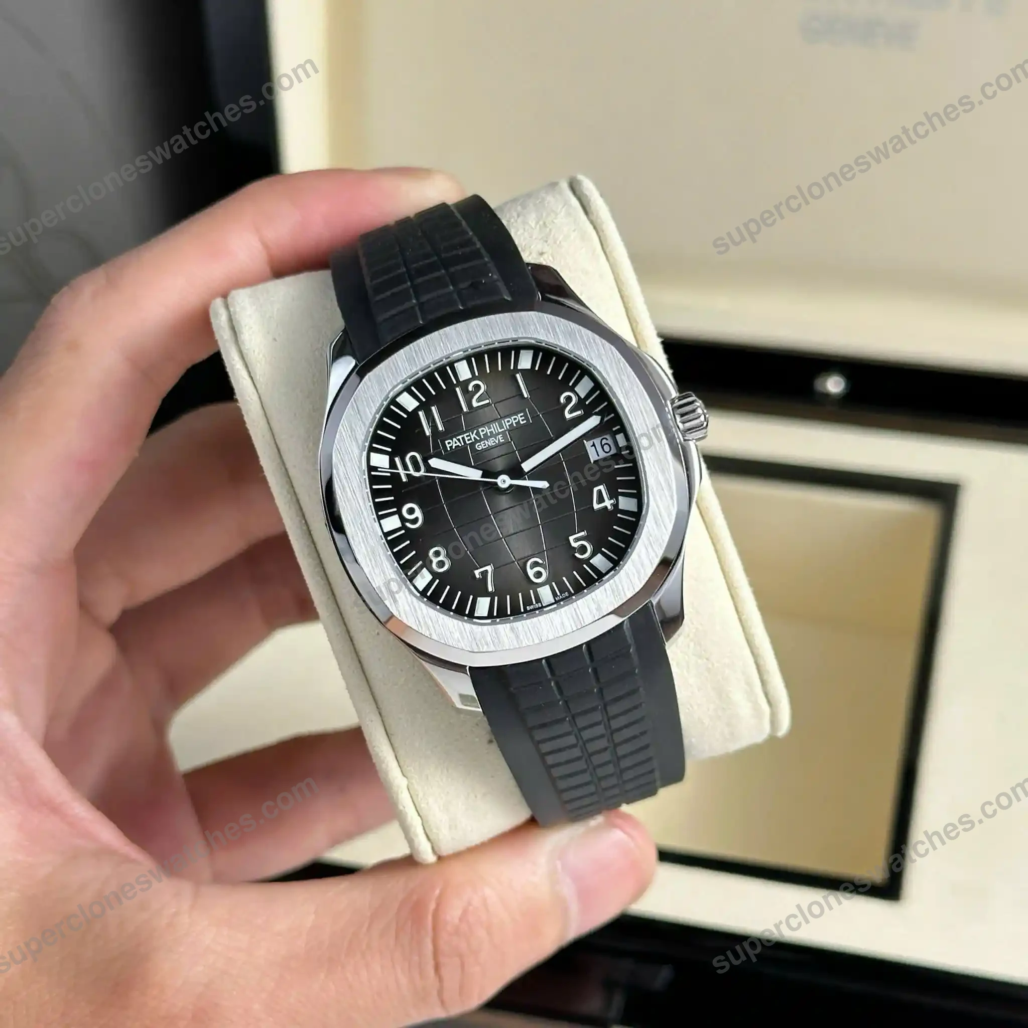 Super-Clone-Patek-Philippe-Aquanaut-5167A-001-Grey-Dial-V3-Update-3