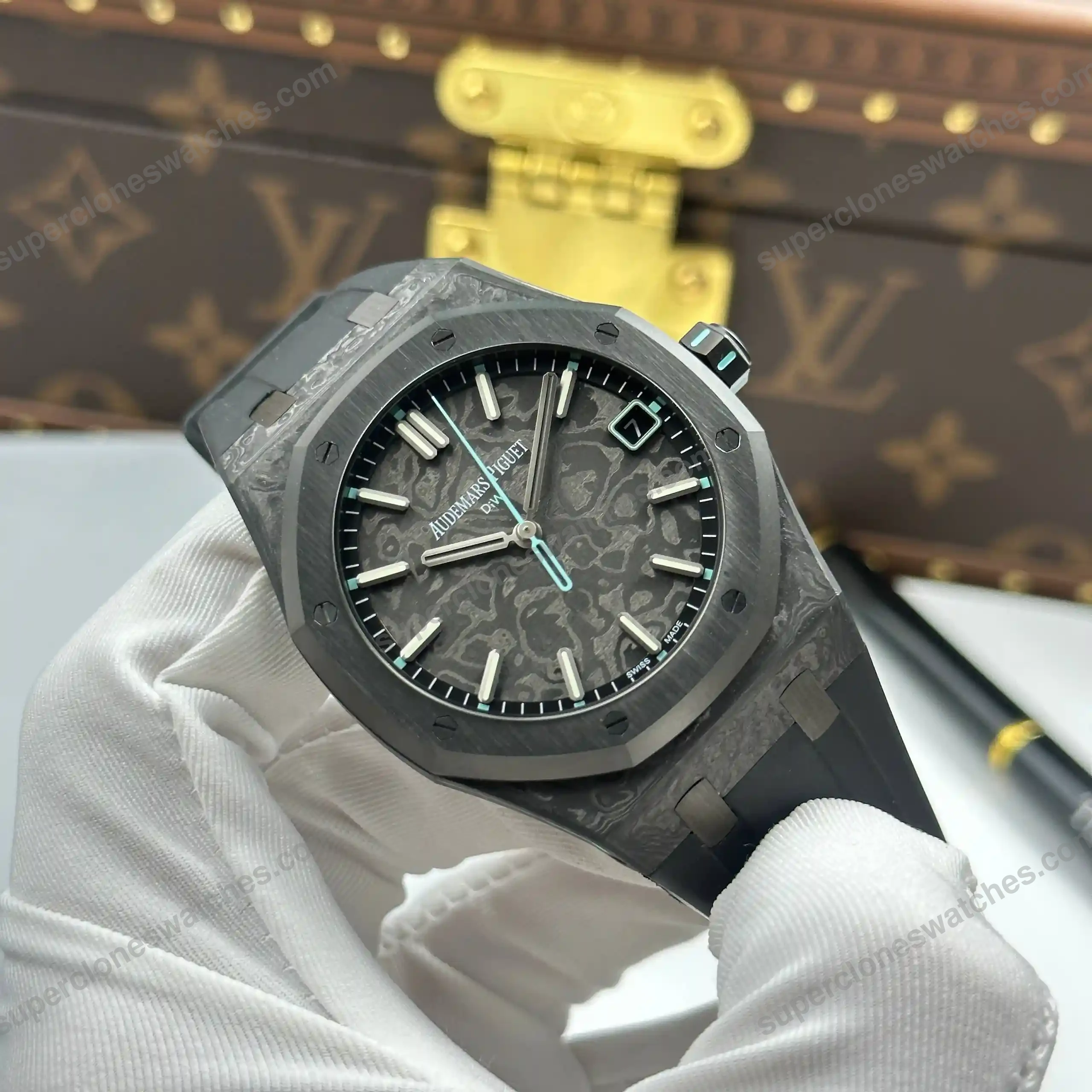 Super-Clone-Audemars-Piguet-Royal-Oak-15500-DiW-Voidline-AQUA-Carbon-41mm-4