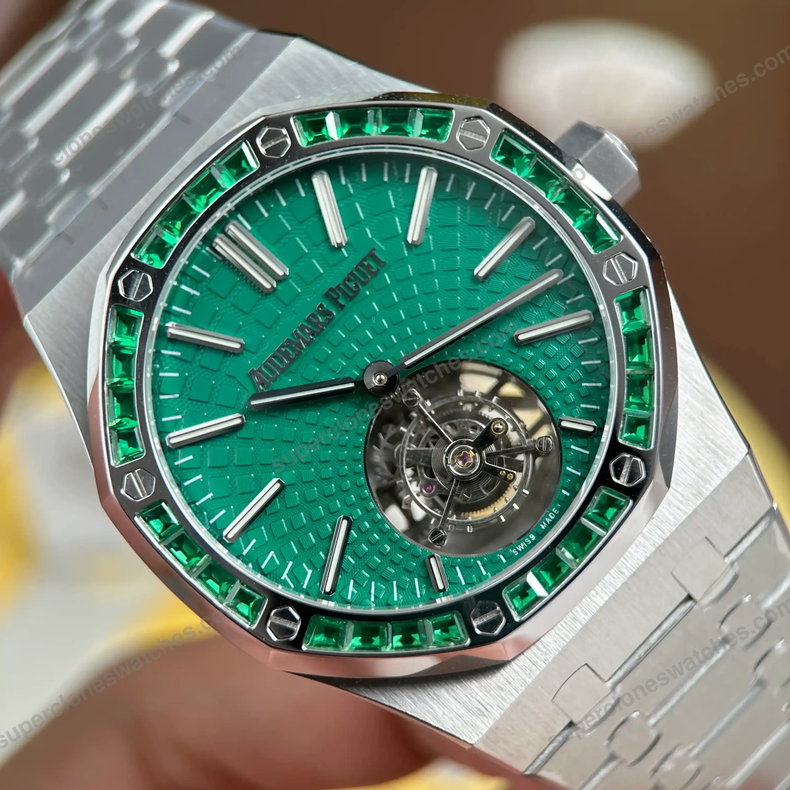 Super-Clone-Audemars-Piguet-Royal-Oak-Selfwinding-Flying-Tourbillon-26532IC.EE_.1-4