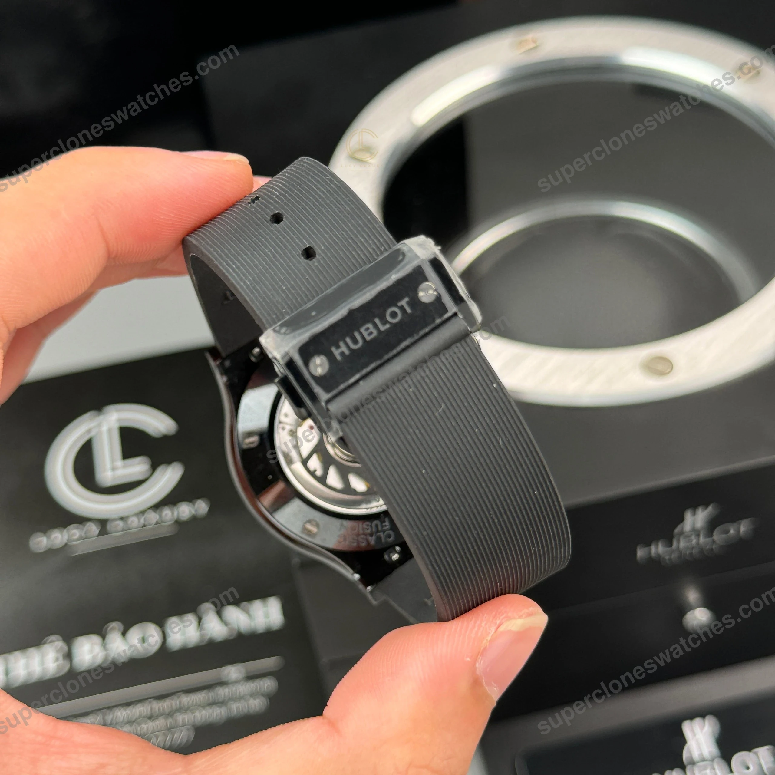 Super-Clone-Hublot-Classic-Fusion-Ceramic-Black-42mm-Carbon-Dial-JJZ-Base-7