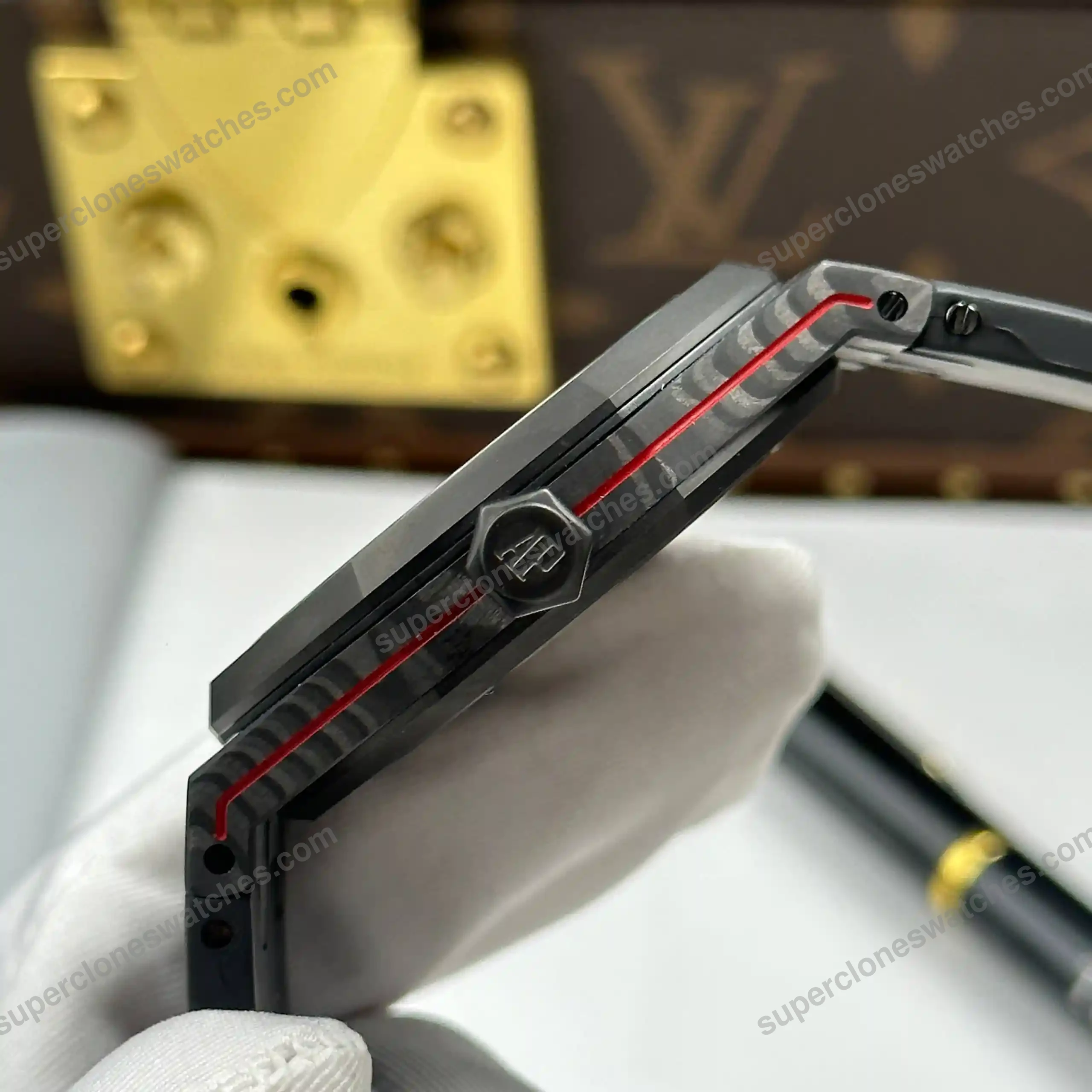 Super-Clone-Audemars-Piguet-Royal-Oak-15500-DiW-Voidline-Speedster-Carbon-41mm-8