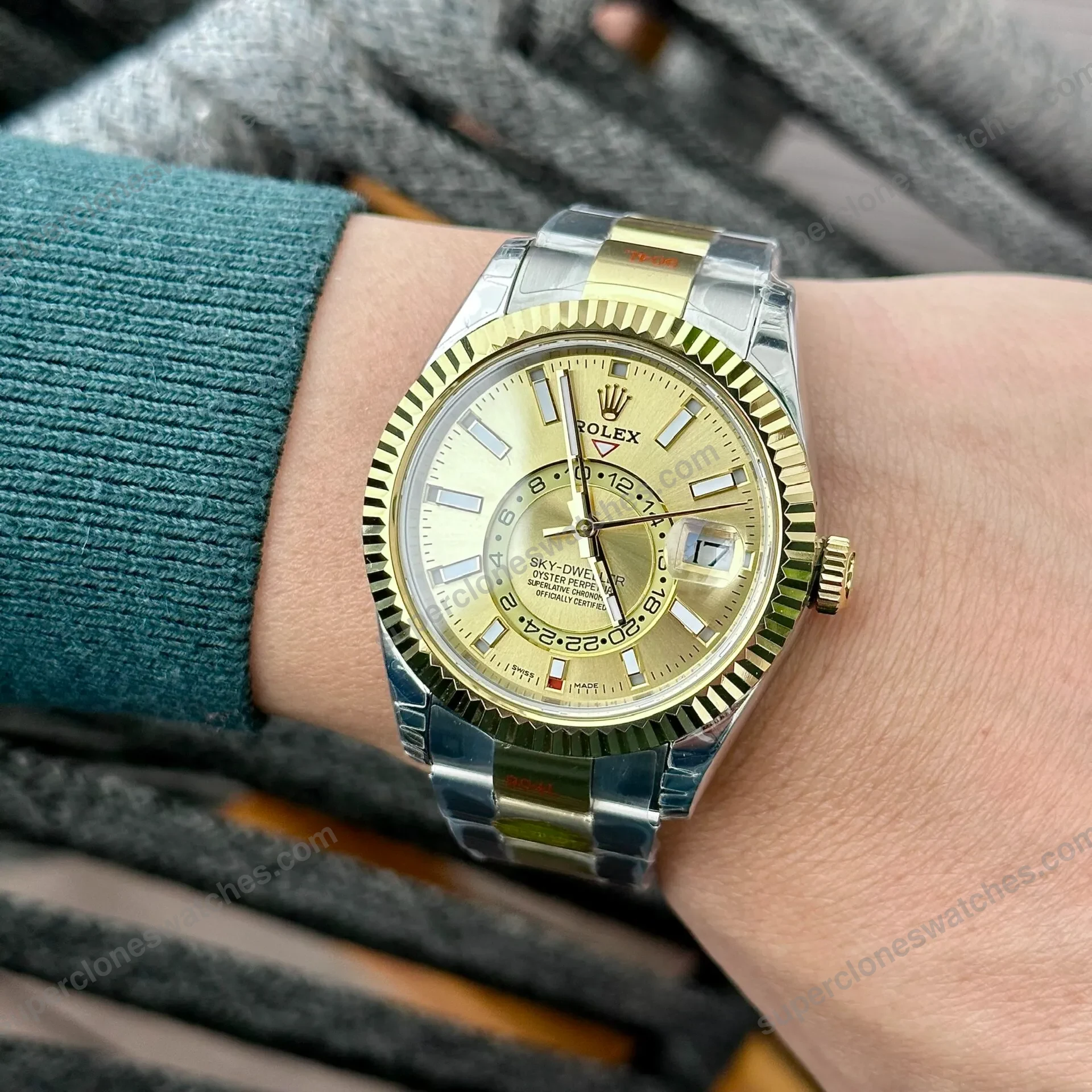 Super-Clone-Rolex-Sky-Dweller-Champagne-Dial-336933-6