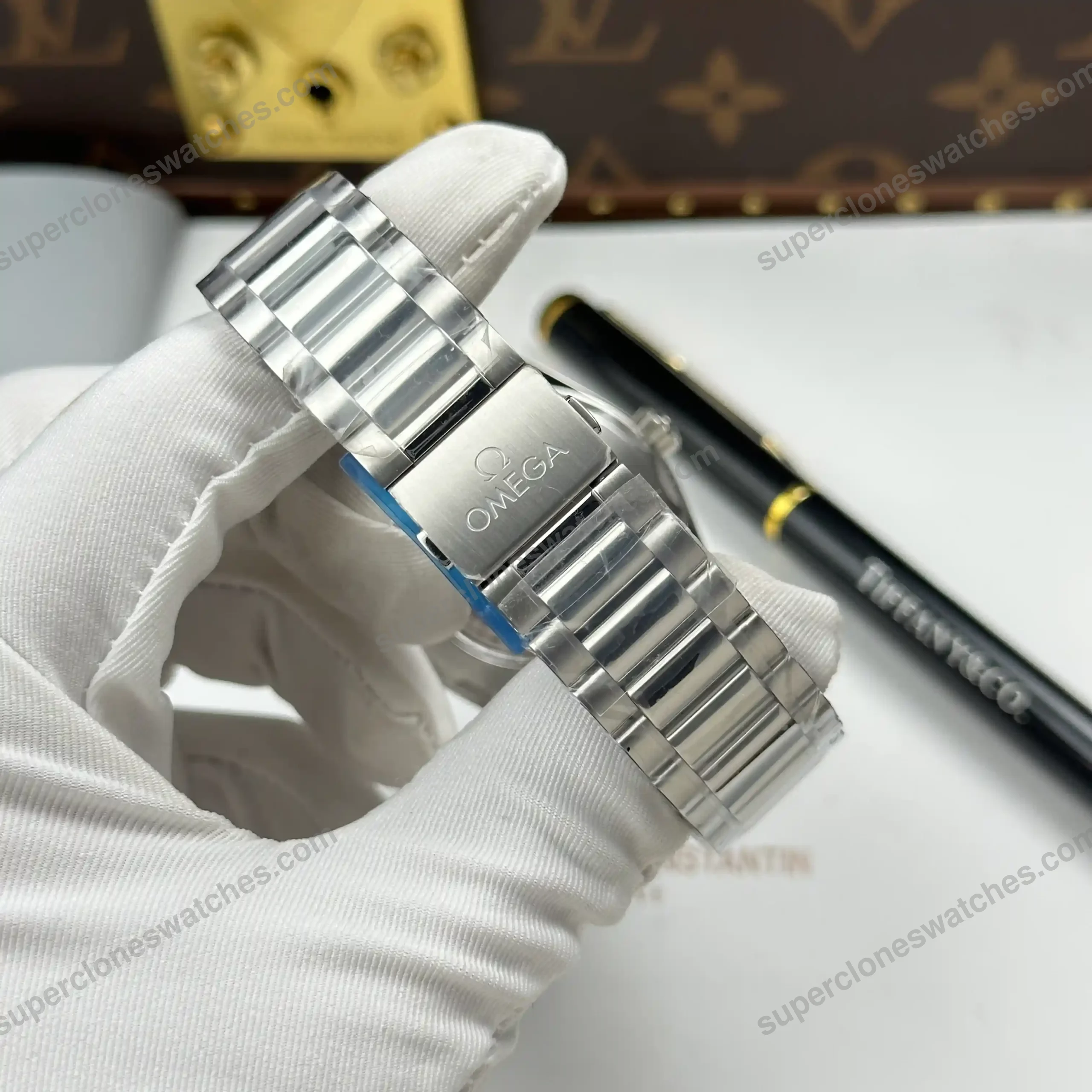 Super-Clone-Omega-Seamaster-Railmaster-38-MM-235.10.38.20.06.001-38mm-8211-6