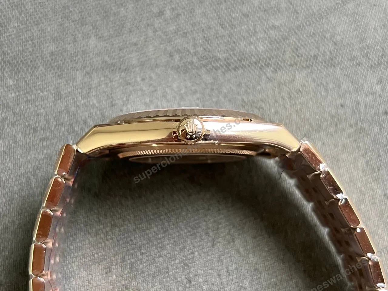 Super-Clone-Rolex-Land-Dweller-40-mm-Everose-gold-2025-8