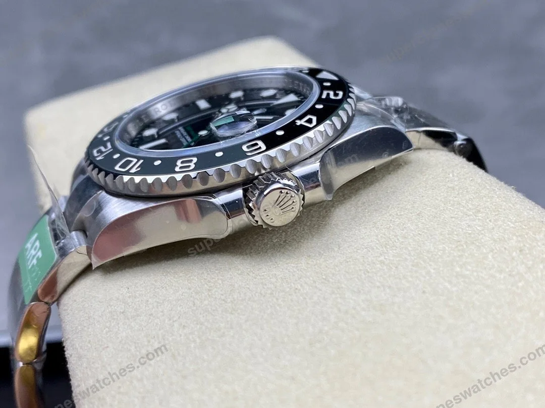 Super-Clone-Rolex-GMT-Master-II-126710GRNR-Bruce-Wayne-Oyster-2024-5