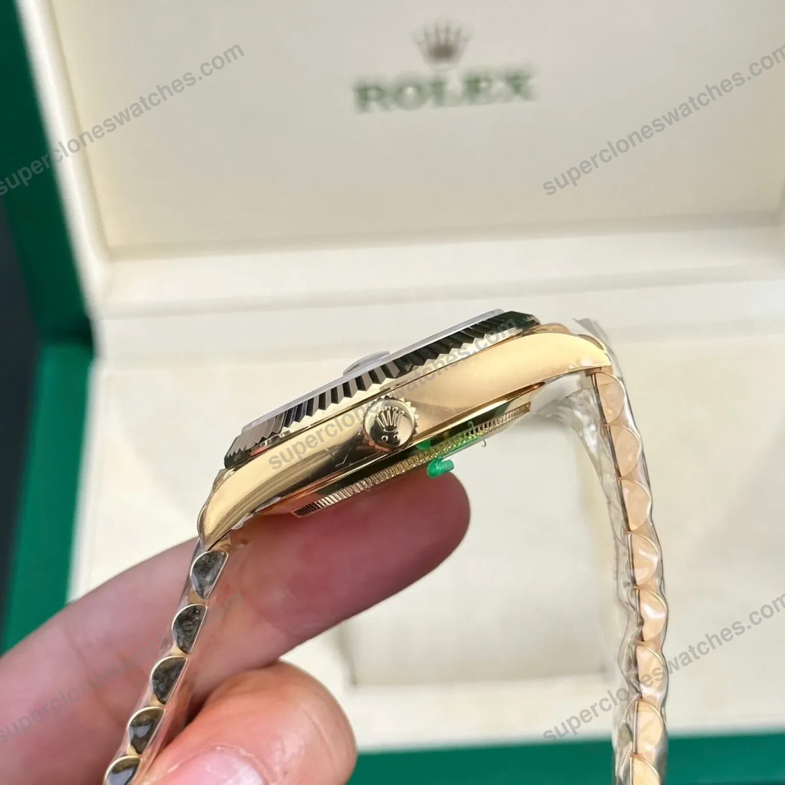 Super-Clone-Rolex-Day-Date-II-Champagne-Dial-228238-40-mm-6