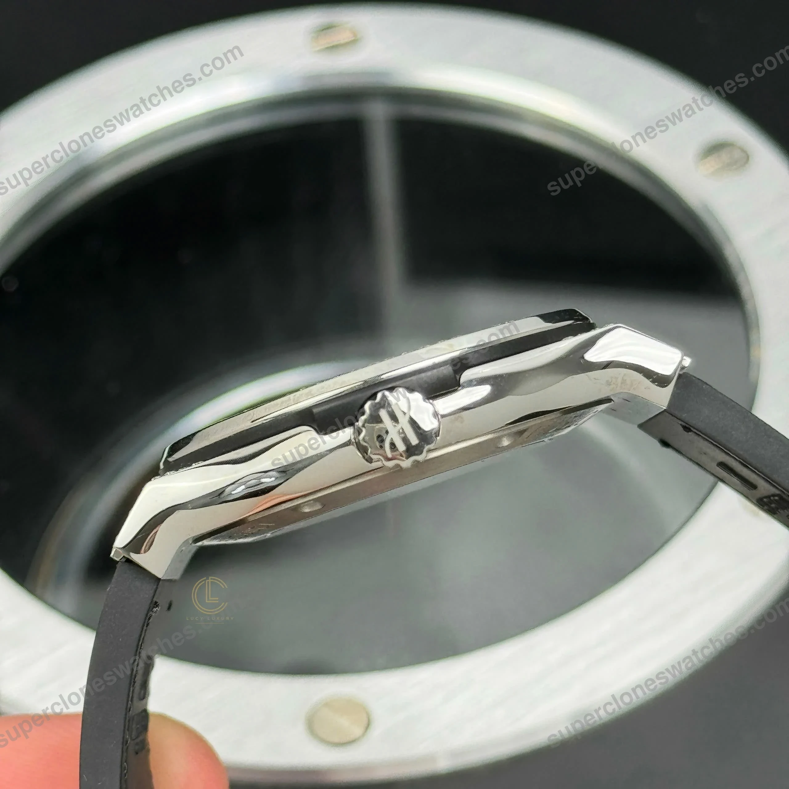Super-Clone-Hublot-Classic-Fusion-Full-Diamonds-Moissanite-Pave-42mm-–-Customi-5