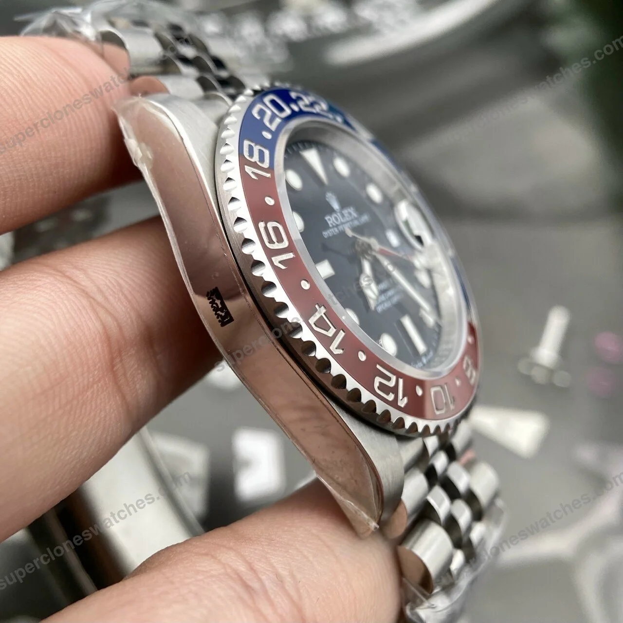 Super-Clone-Rolex-GMT-Master-II-126710BLRO-Pepsi-Jubilee-5