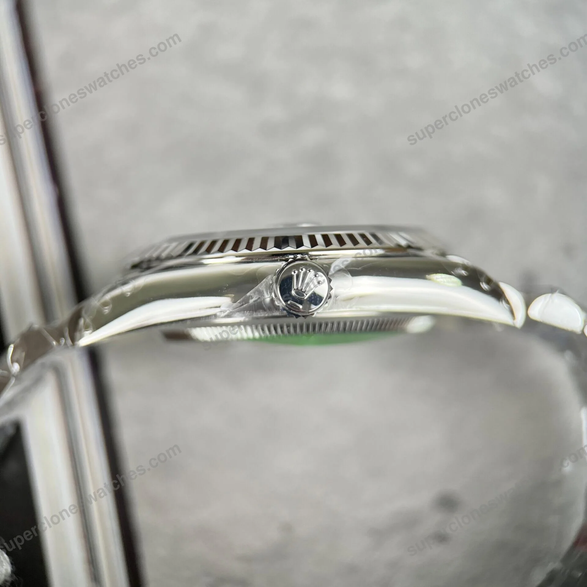 Super-Clone-Rolex-Datejust-White-Roman-Dial-126334-0024-41-mm-7