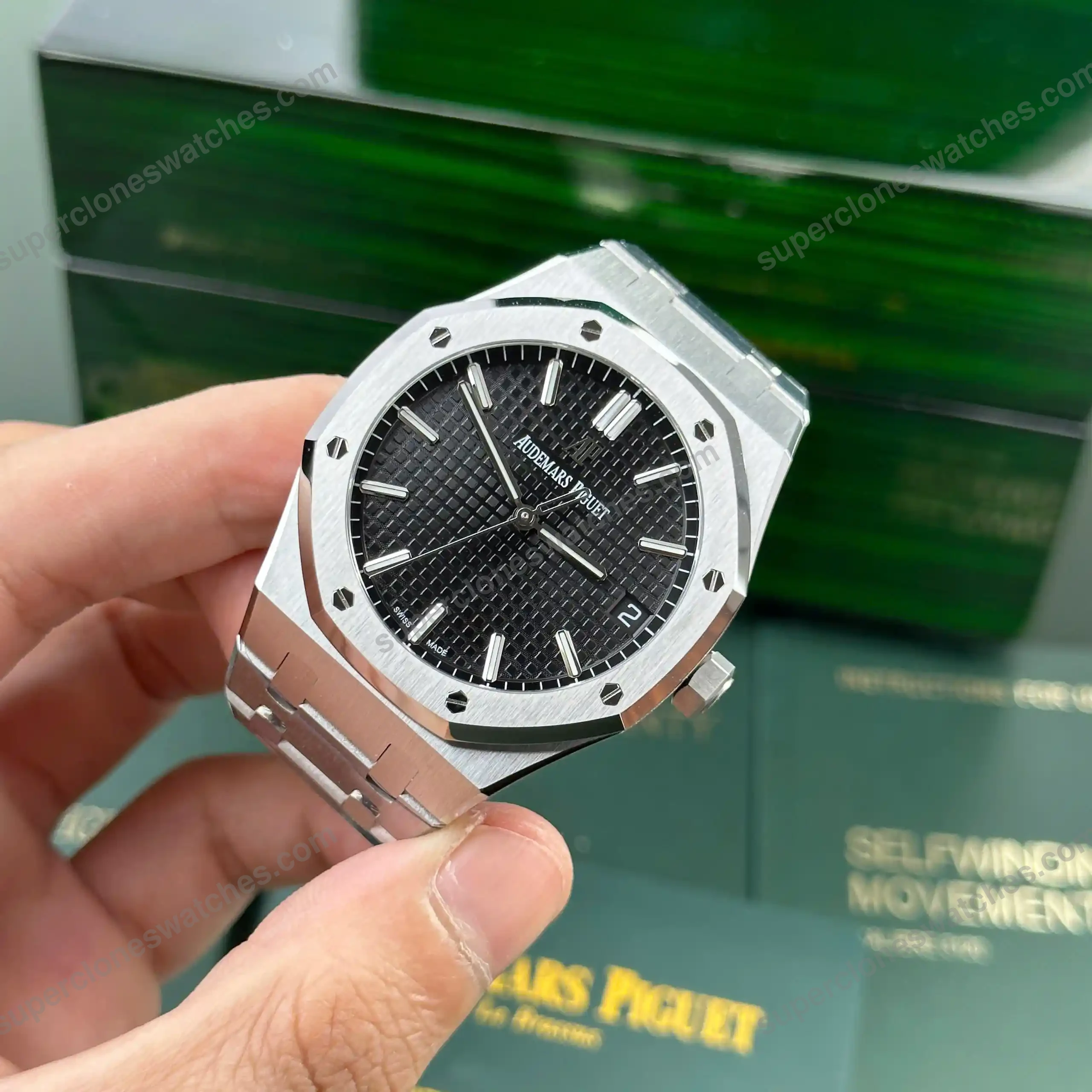 Super-Clone-Audemars-Piguet-Royal-Oak-15500ST.OO_.1220ST.03-41mm-4