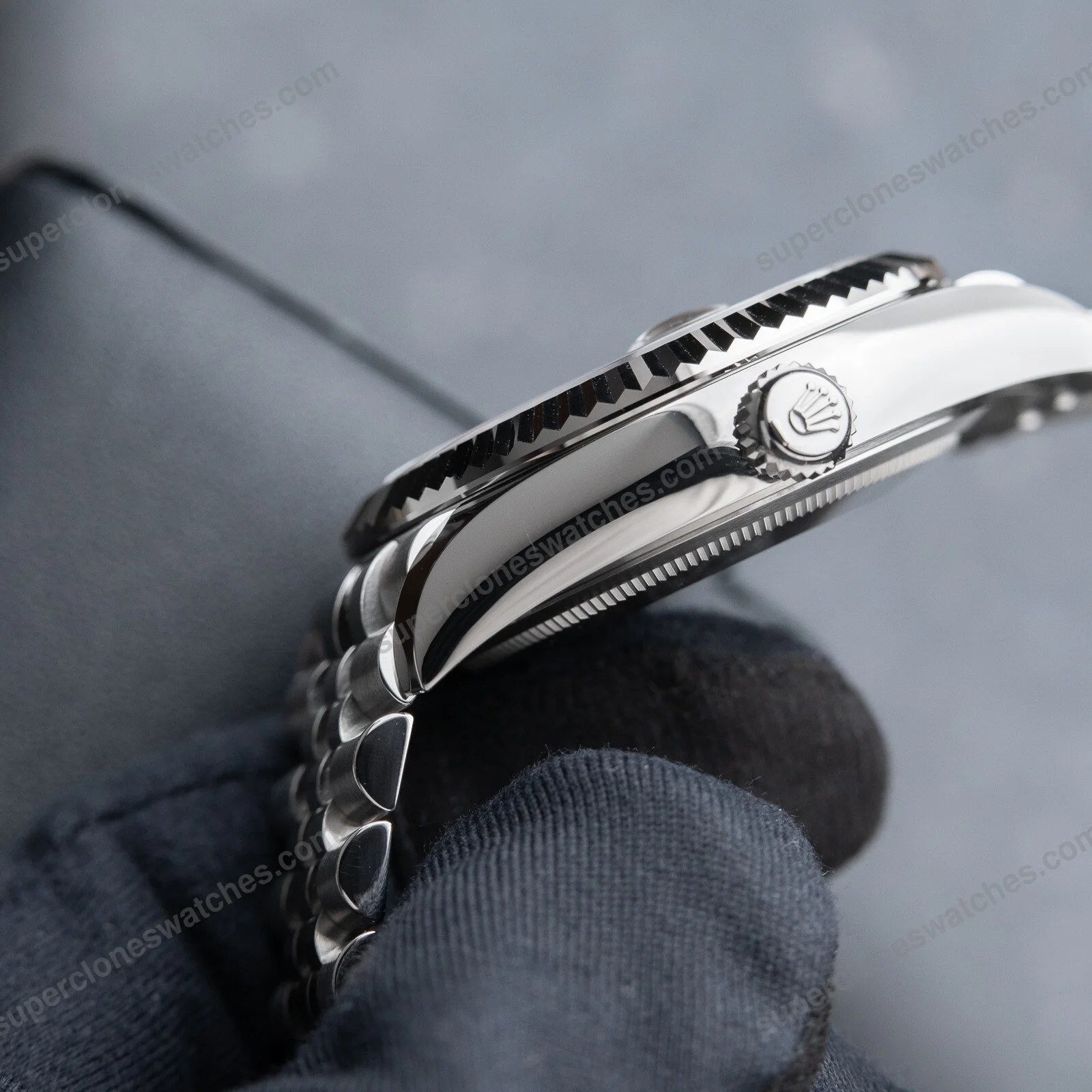 Super-Clone-Rolex-Sky-Dweller-Bright-black-Dial-336934-Jubilee-9