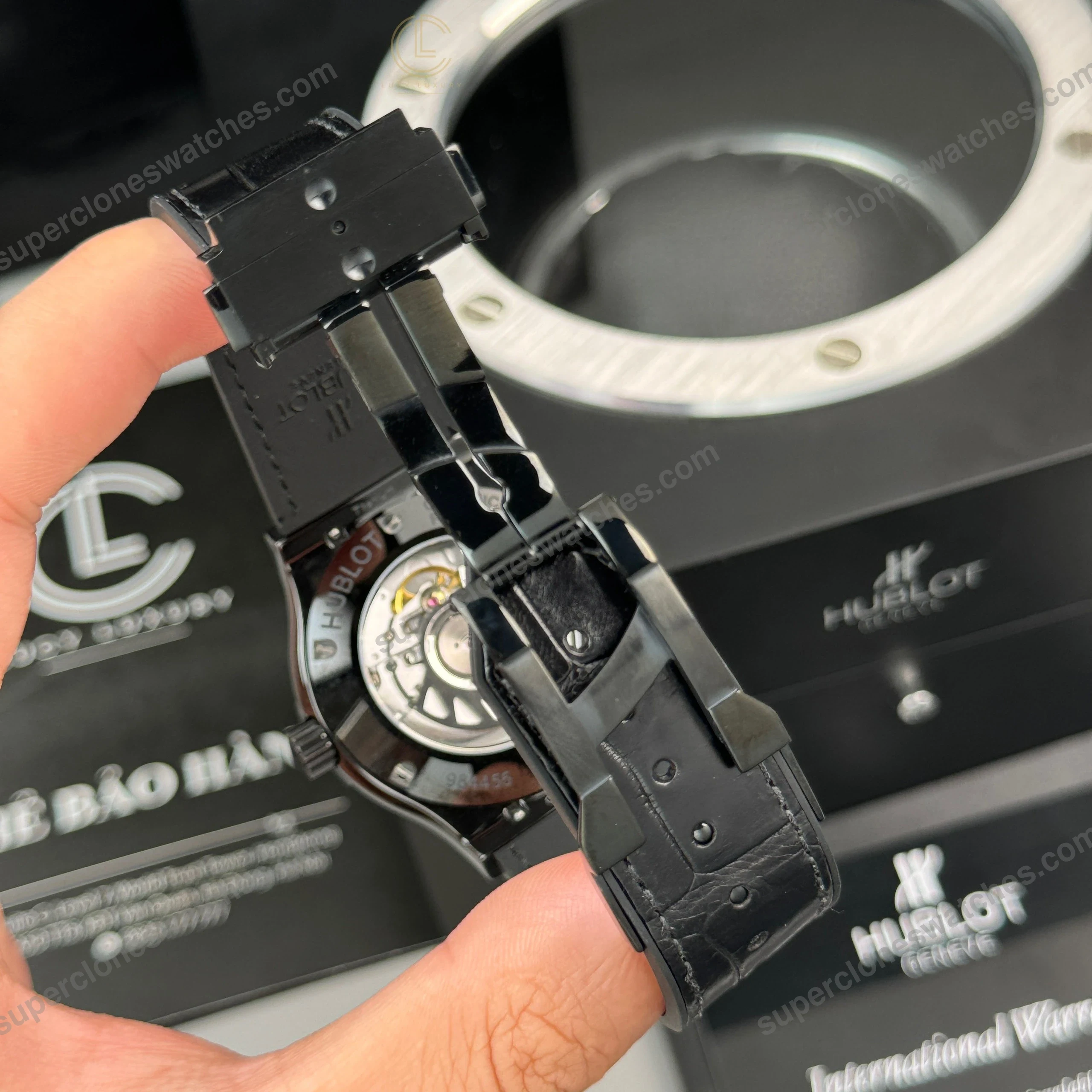 Super-Clone-Hublot-Classic-Fusion-Ceramic-Diamonds-42mm-Black-Dial-JJZ-Base-–-7