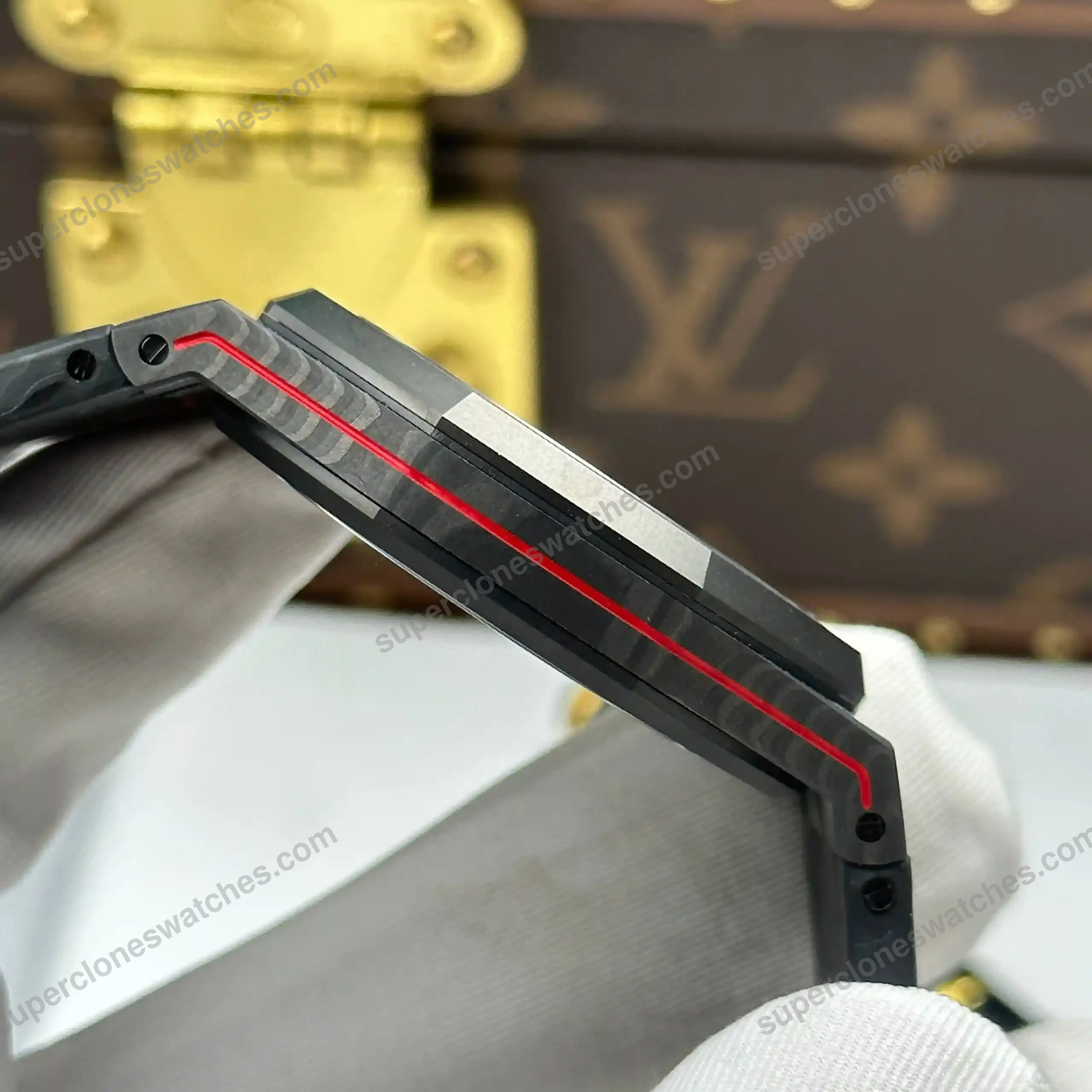 Super-Clone-Audemars-Piguet-Royal-Oak-15500-DiW-Voidline-Speedster-Carbon-41mm-9