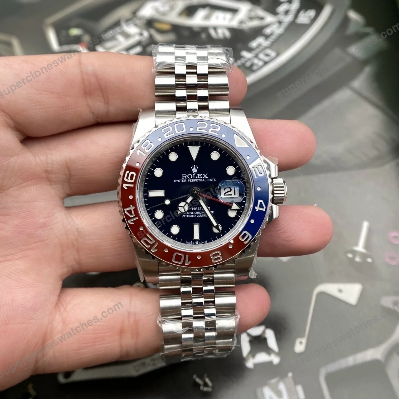 Super-Clone-Rolex-GMT-Master-II-126710BLRO-Pepsi-Jubilee-2