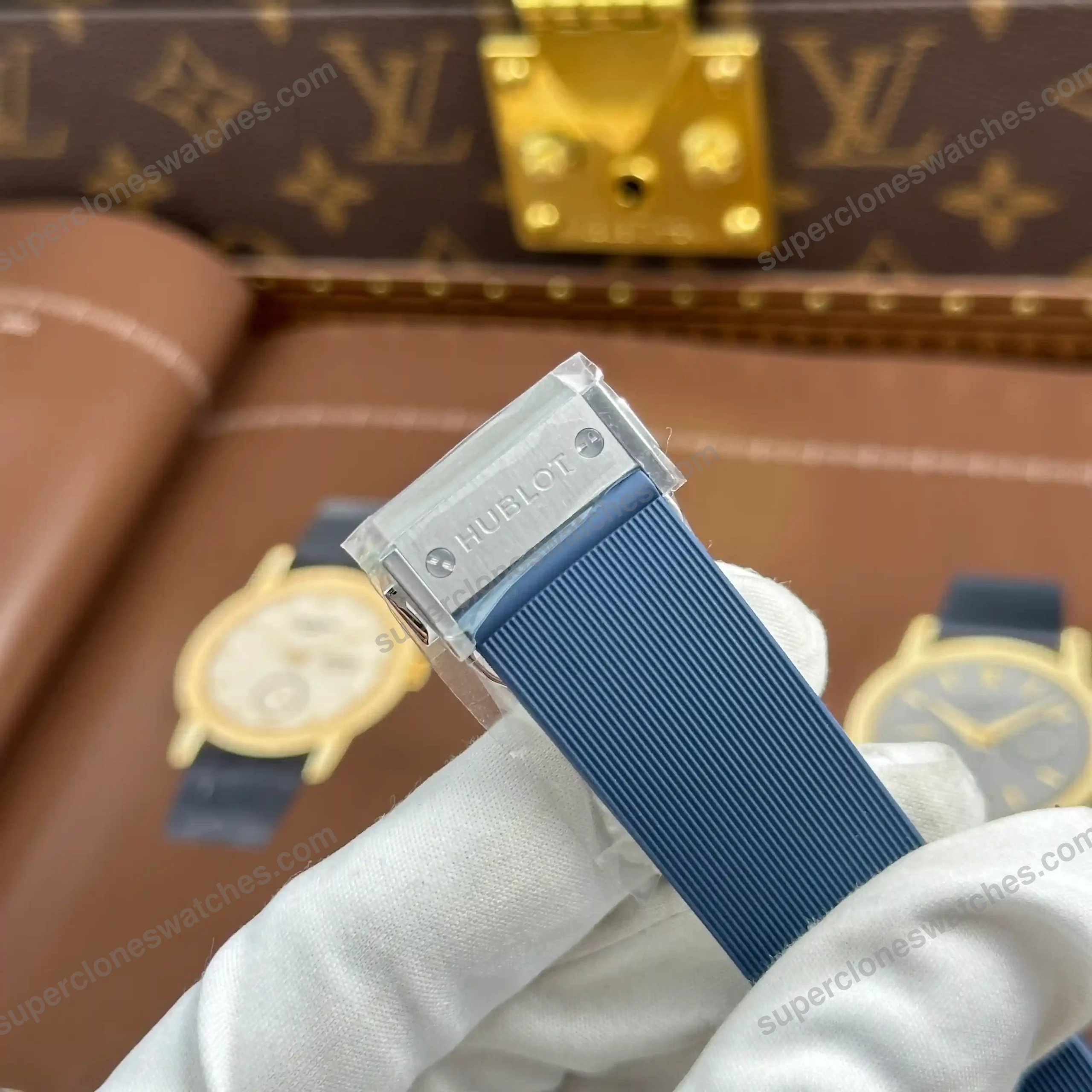 Super-Clone-Hublot-Classic-Fusion-Boutique-Pisa-1940-Edition-Titanium-42mm-9