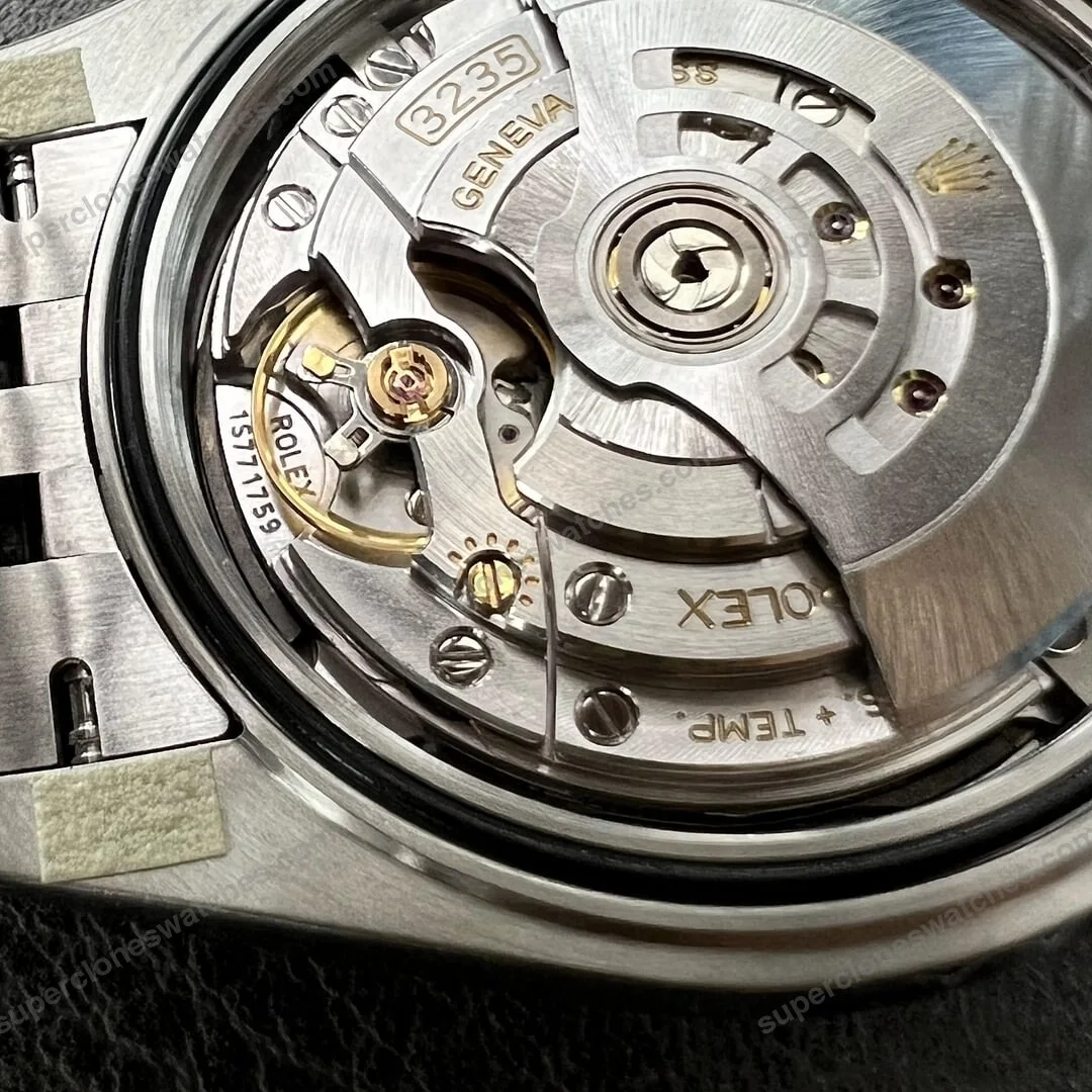 Super-Clone-Rolex-Datejust-Rhodium-Dial-126334-Jubilee-41-mm-10