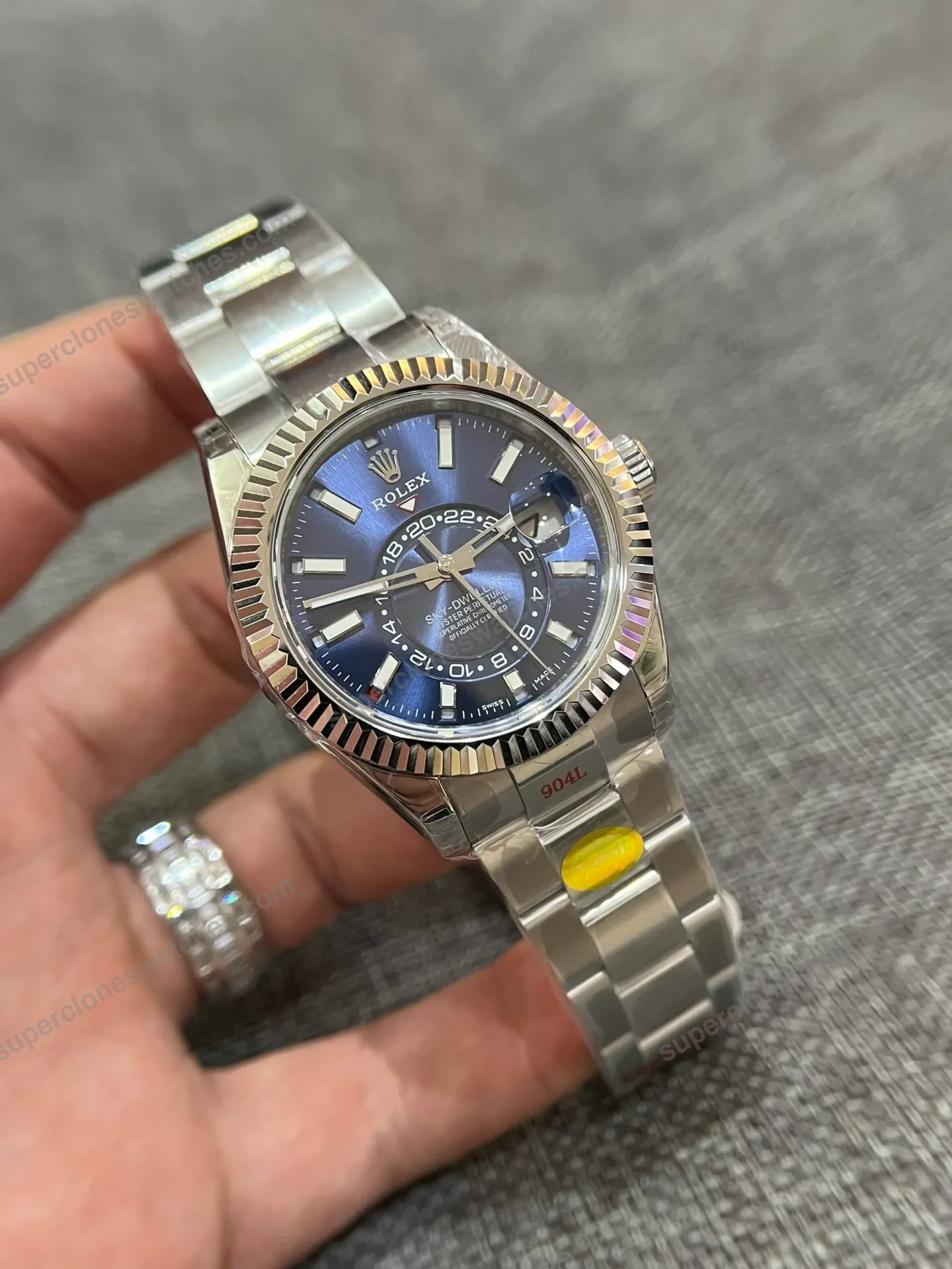 Super-Clone-Rolex-Sky-Dweller-Bright-blue-Dial-336934-Oyster-2