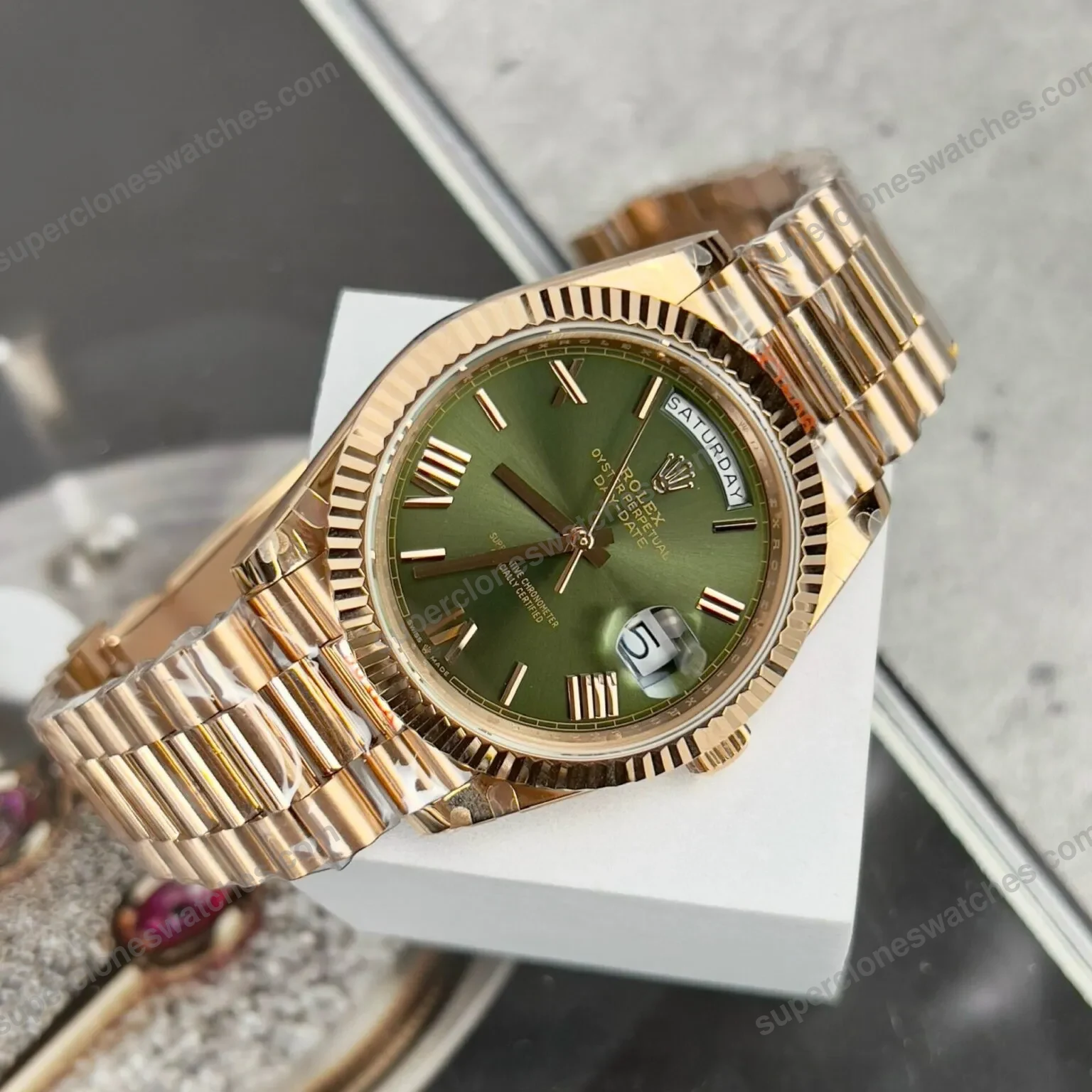 Super-Clone-Rolex-Day-Date-Olive-Green-Dial-228235-0025-40-mm-2