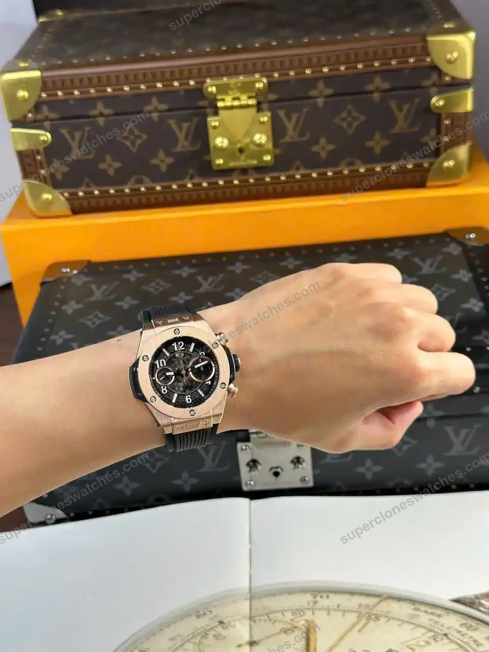 Super-Clone-Hublot-Big-Bang-Unico-King-Gold-441.OX_.1181.RX-42mm-4