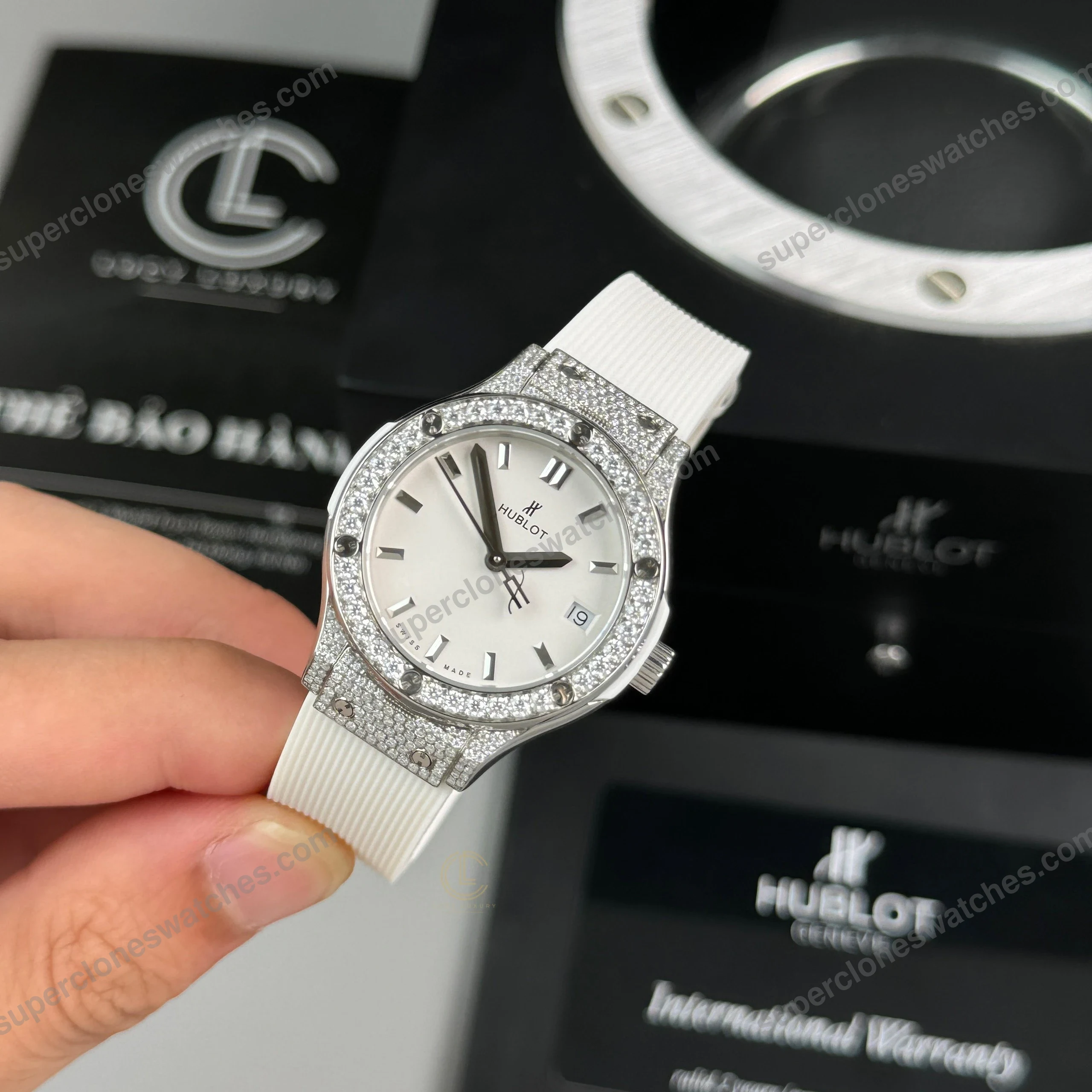 Super-Clone-Hublot-Classic-Fusion-Diamonds-Moissanite-Pave-33mm-White-Dial-–-H-2