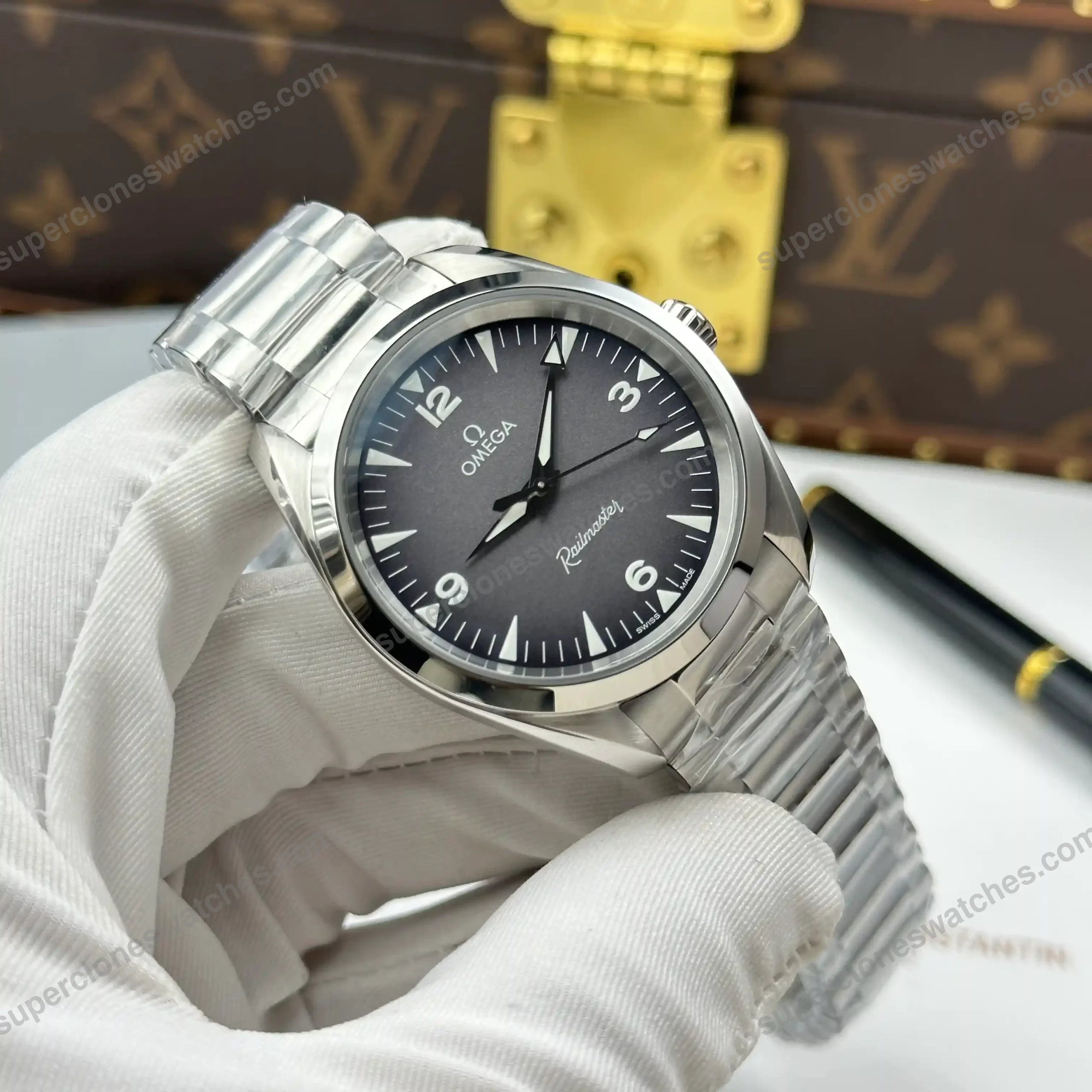 Super-Clone-Omega-Seamaster-Railmaster-38-MM-235.10.38.20.06.001-38mm-8211-3