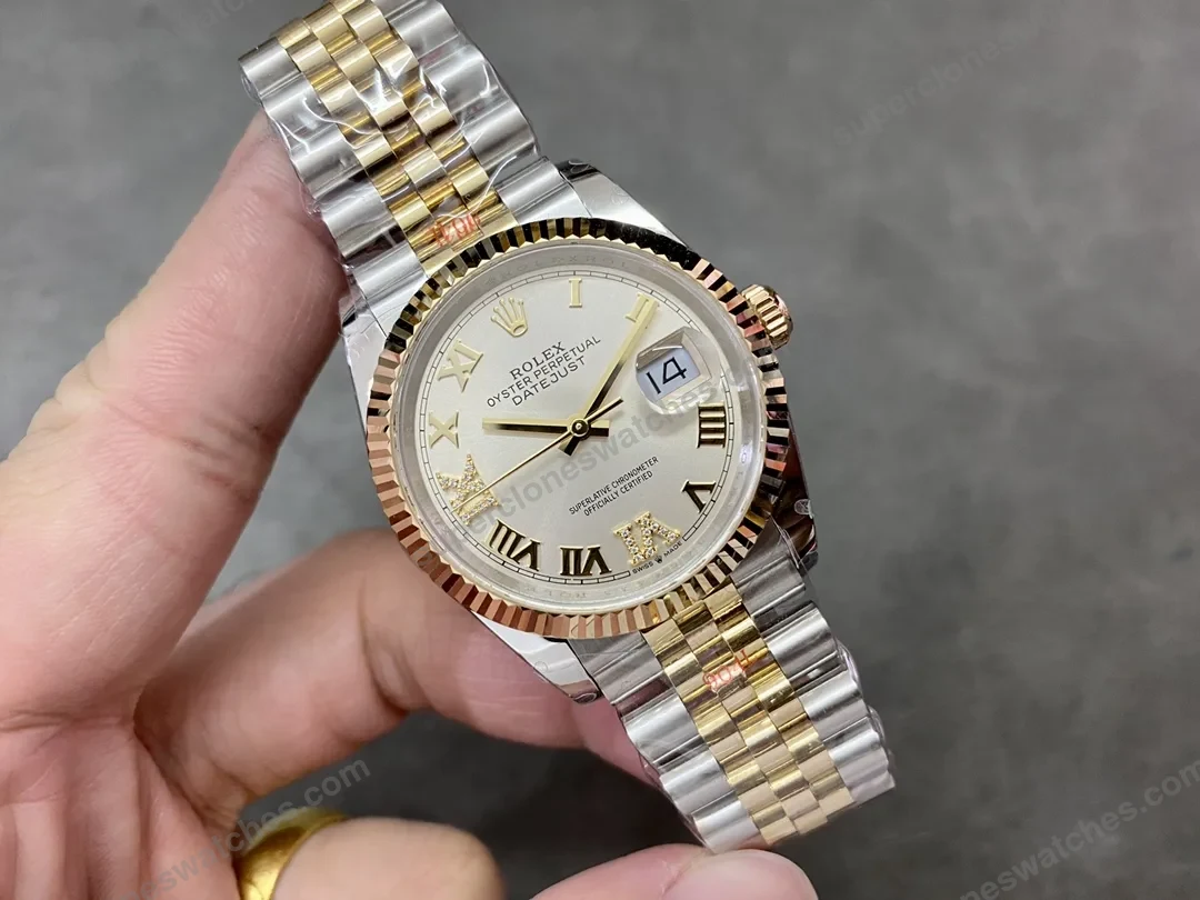super-clone-rolex-datejust-silver-roman-diamond-dial-126233-0031-36-mm-view-3