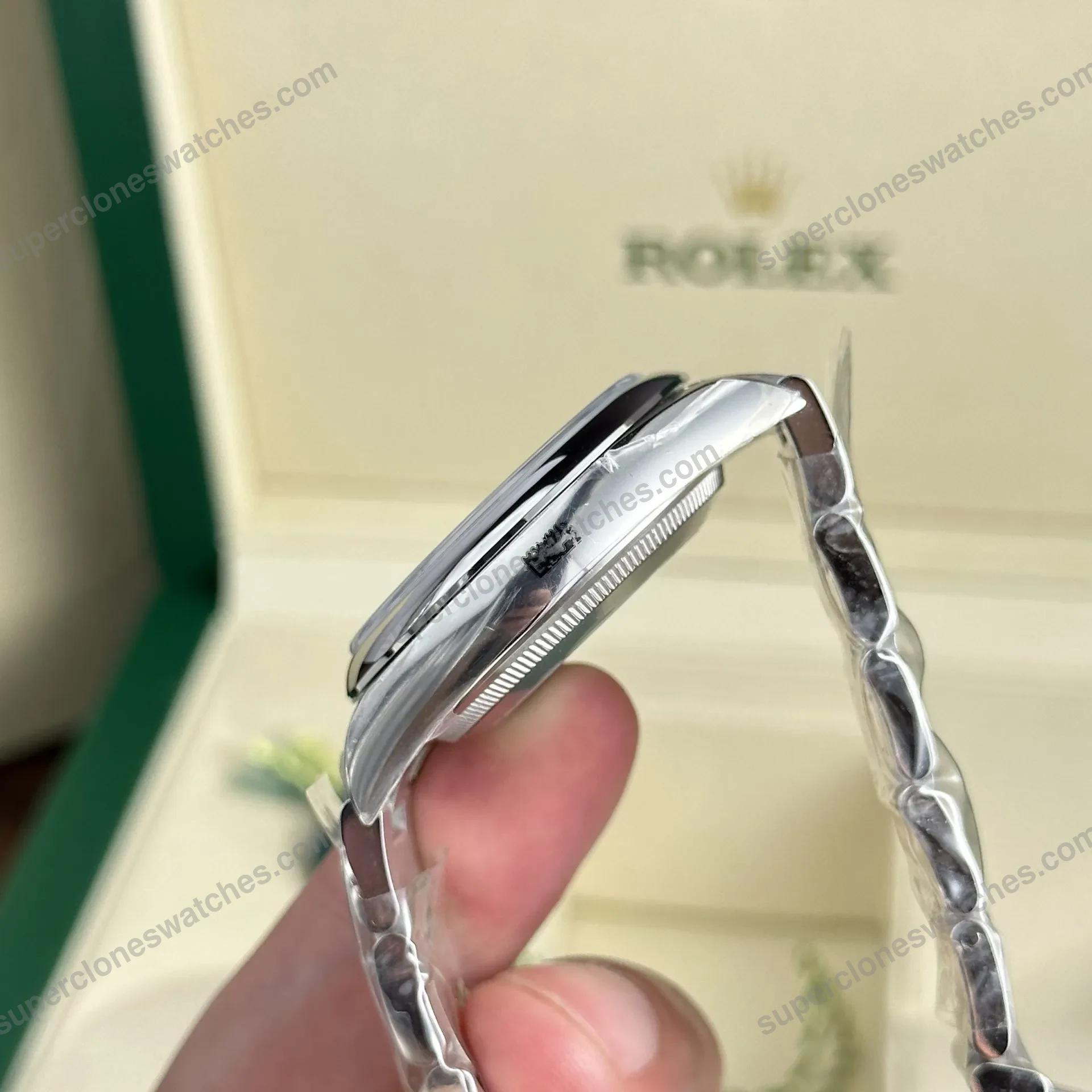 Super-Clone-Rolex-Oyster-Perpetual-Turquoise-Dial-126000-36-mm-11