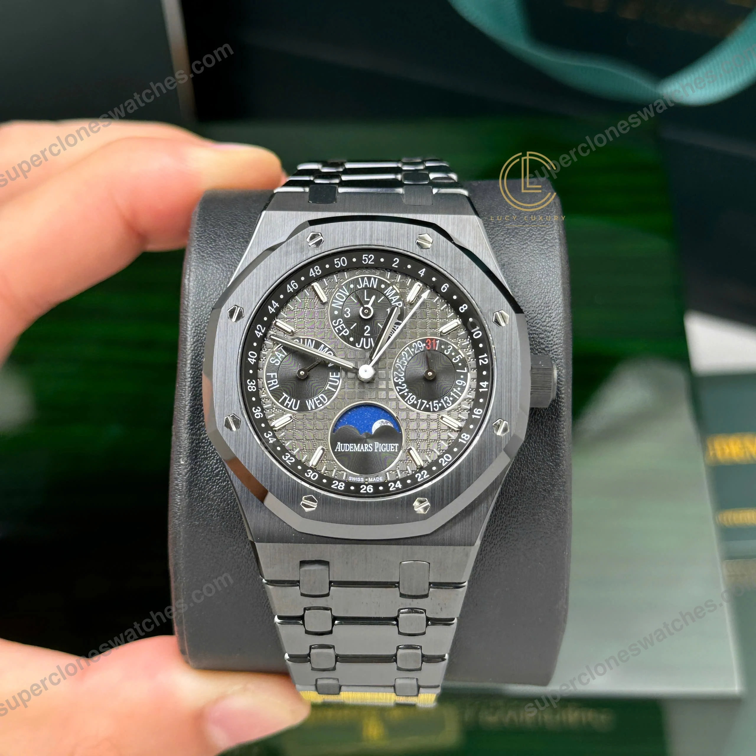 Super-Clone-Audemars-Piguet-Royal-Oak-Perpetual-Calendar-26579CE.OO_.1225CE.01-Bl-3