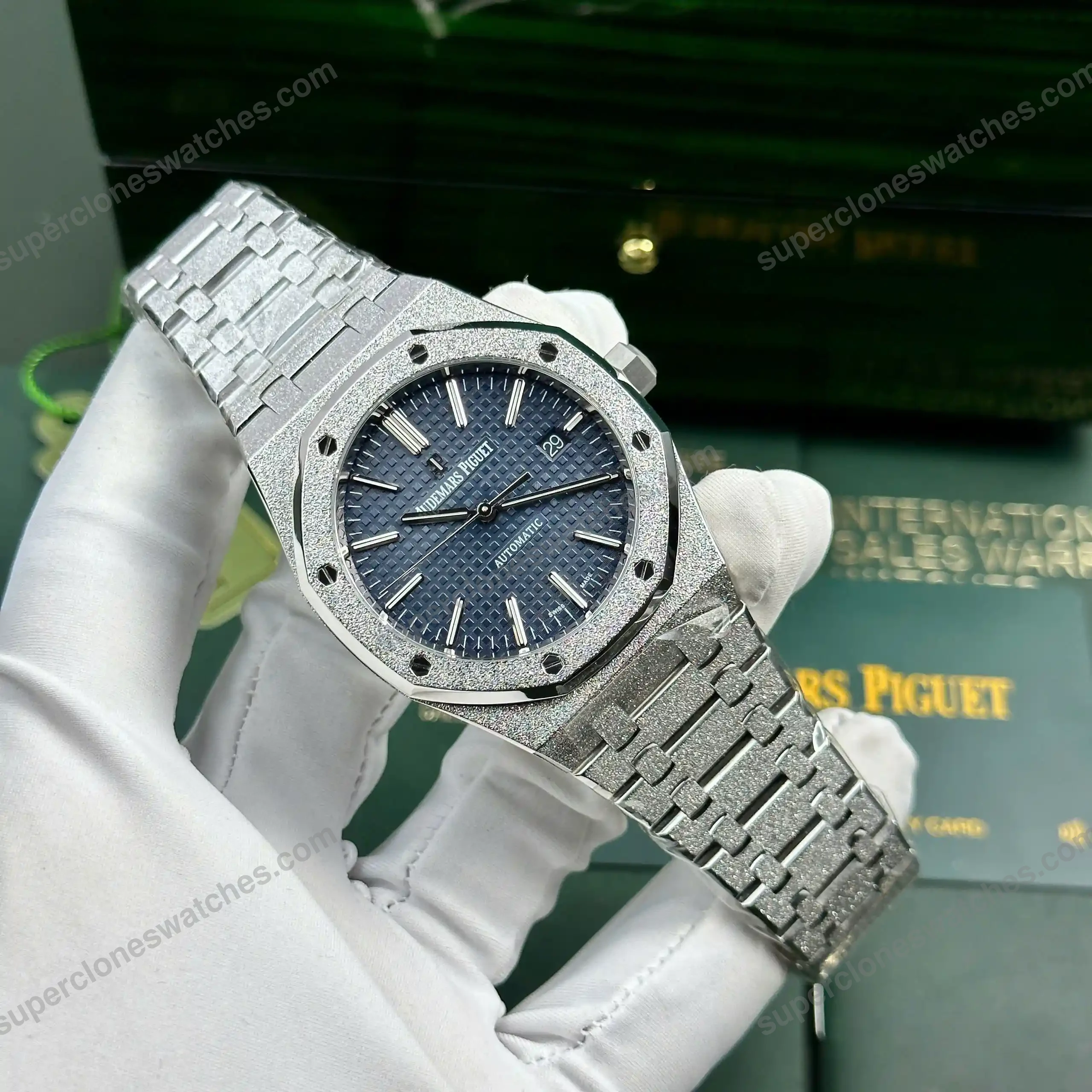 Super-Clone-Audemars-Piguet-Royal-Oak-Frosted-Gold-15410BC.GG_.1224BC.01-41mm-8-2