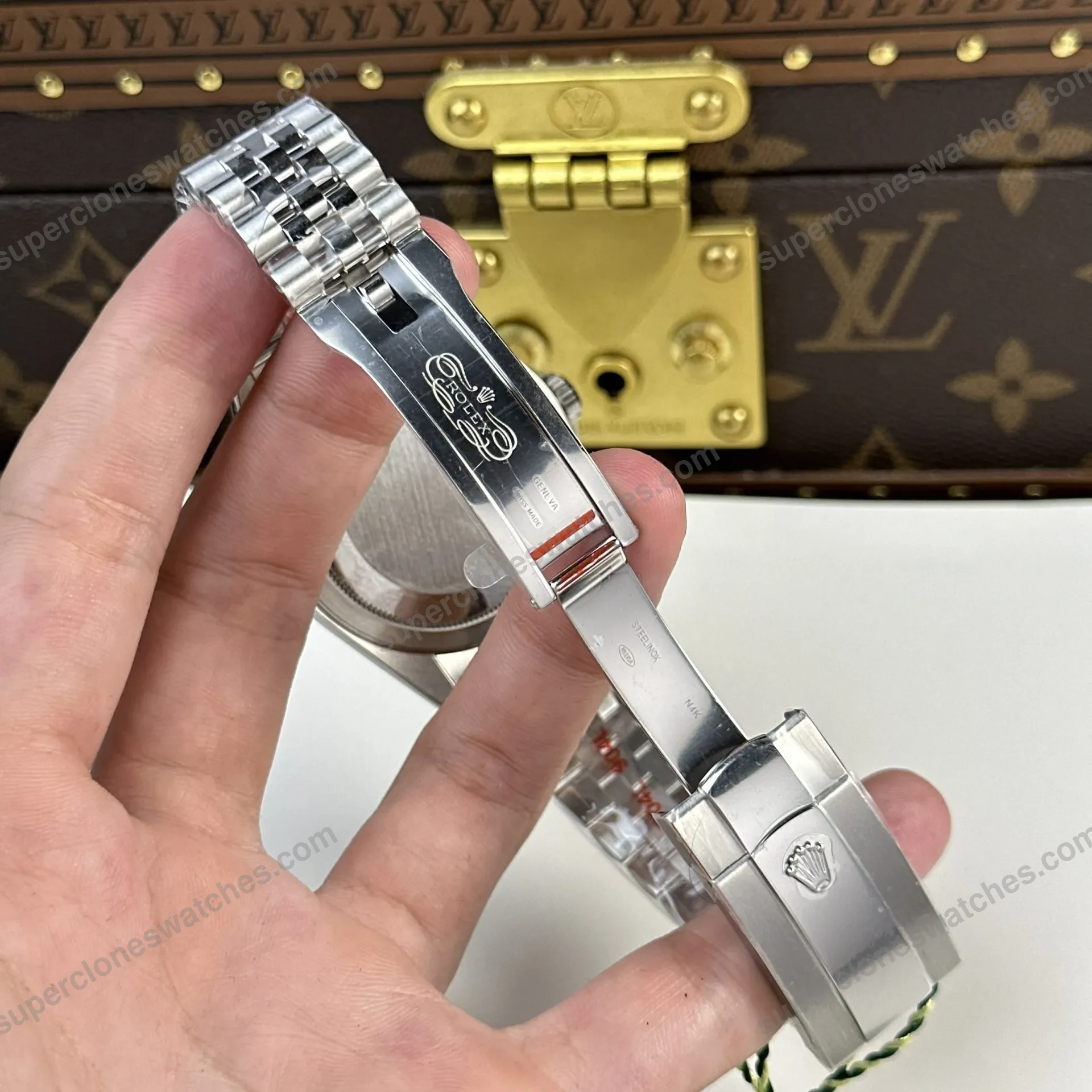 Super-Clone-Rolex-Sky-Dweller-Intense-white-Dial-336934-Jubilee-9