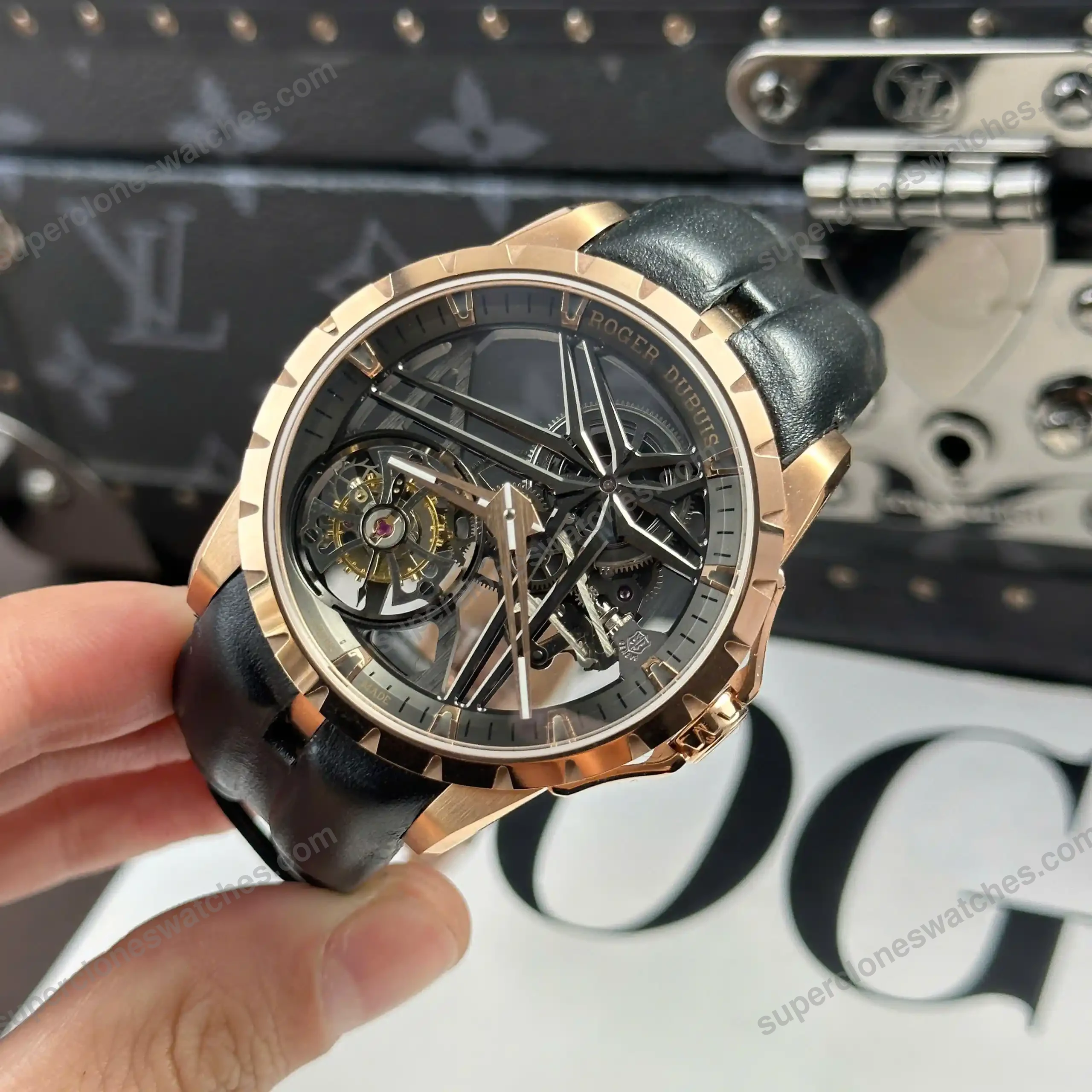 Super-Clone-Roger-Dubuis-Excalibur-Eon-Gold-RDDBEX0836-42mm-4