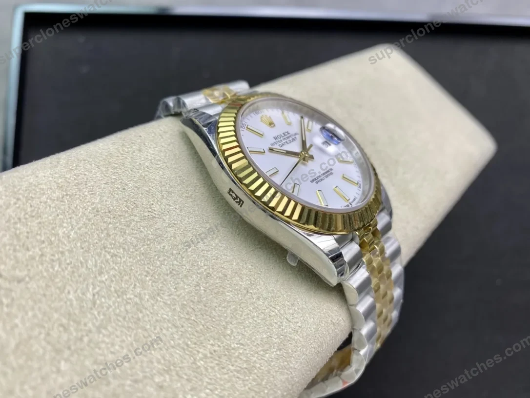 super-clone-rolex-datejust-white-dial-126333-0016-41-mm-view-5