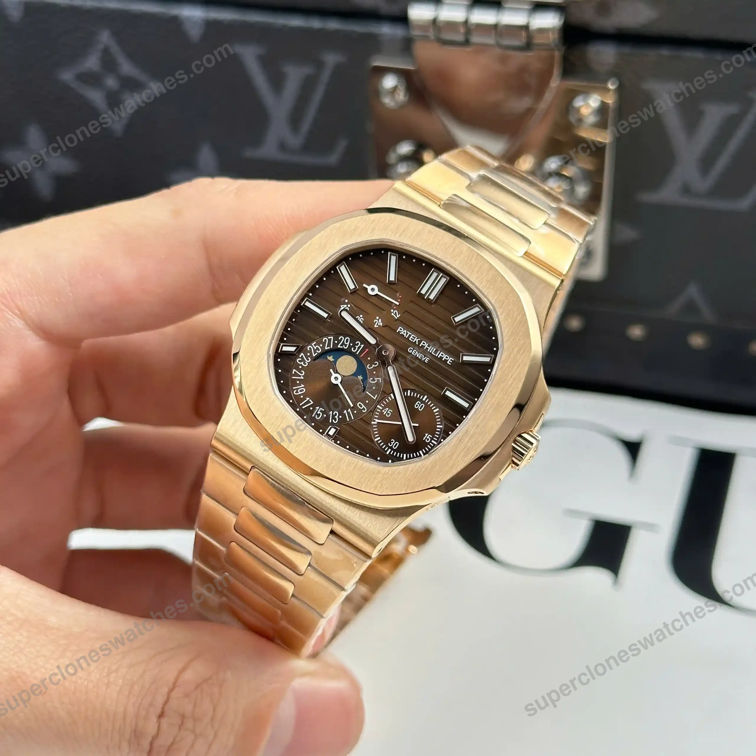 Super-Clone-Patek-Philippe-Nautilus-57121R-–-001-Chocolate-Dial-V3-4