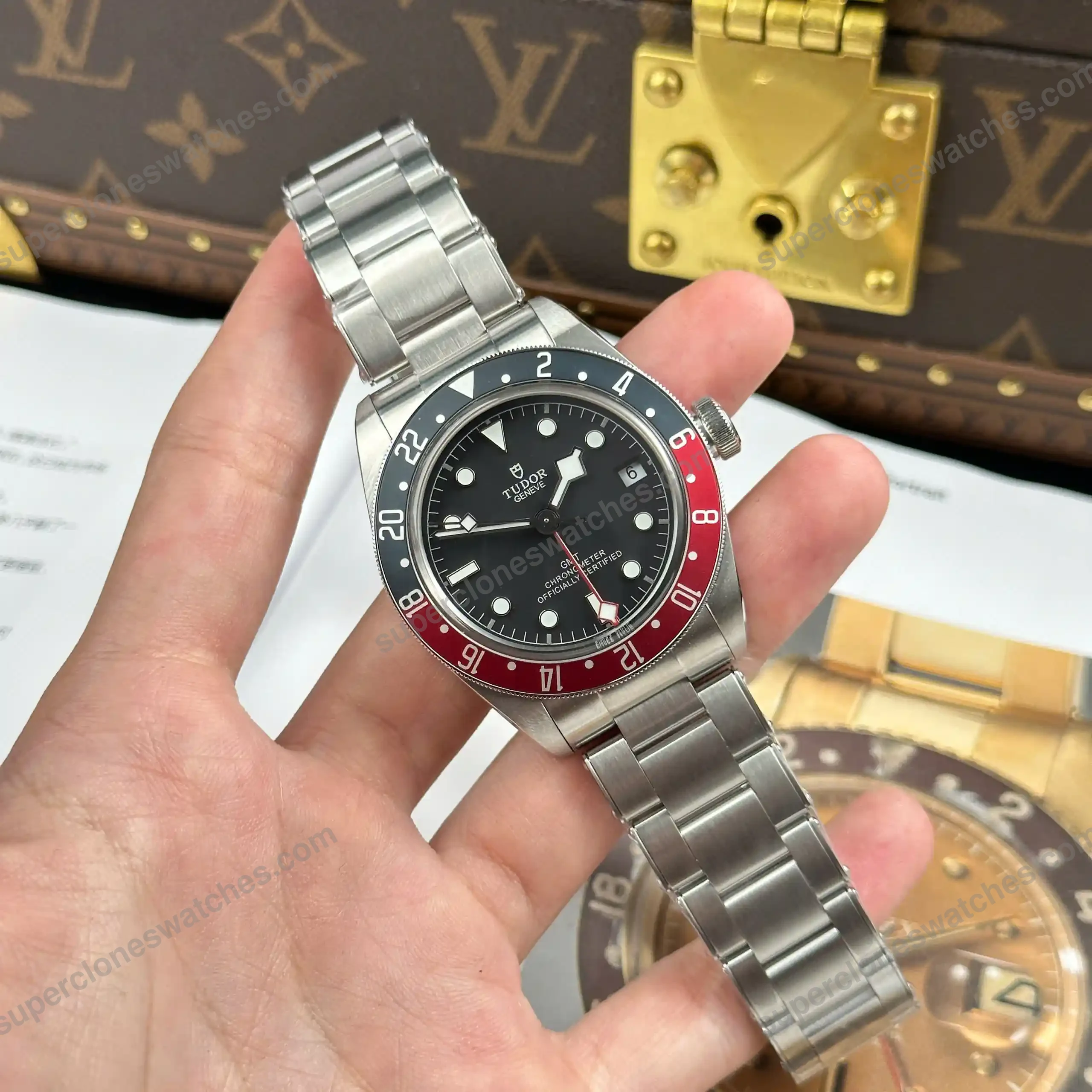 Super-Clone-Tudor-Black-Bay-Gmt-M79830RB-0001-41mm-2