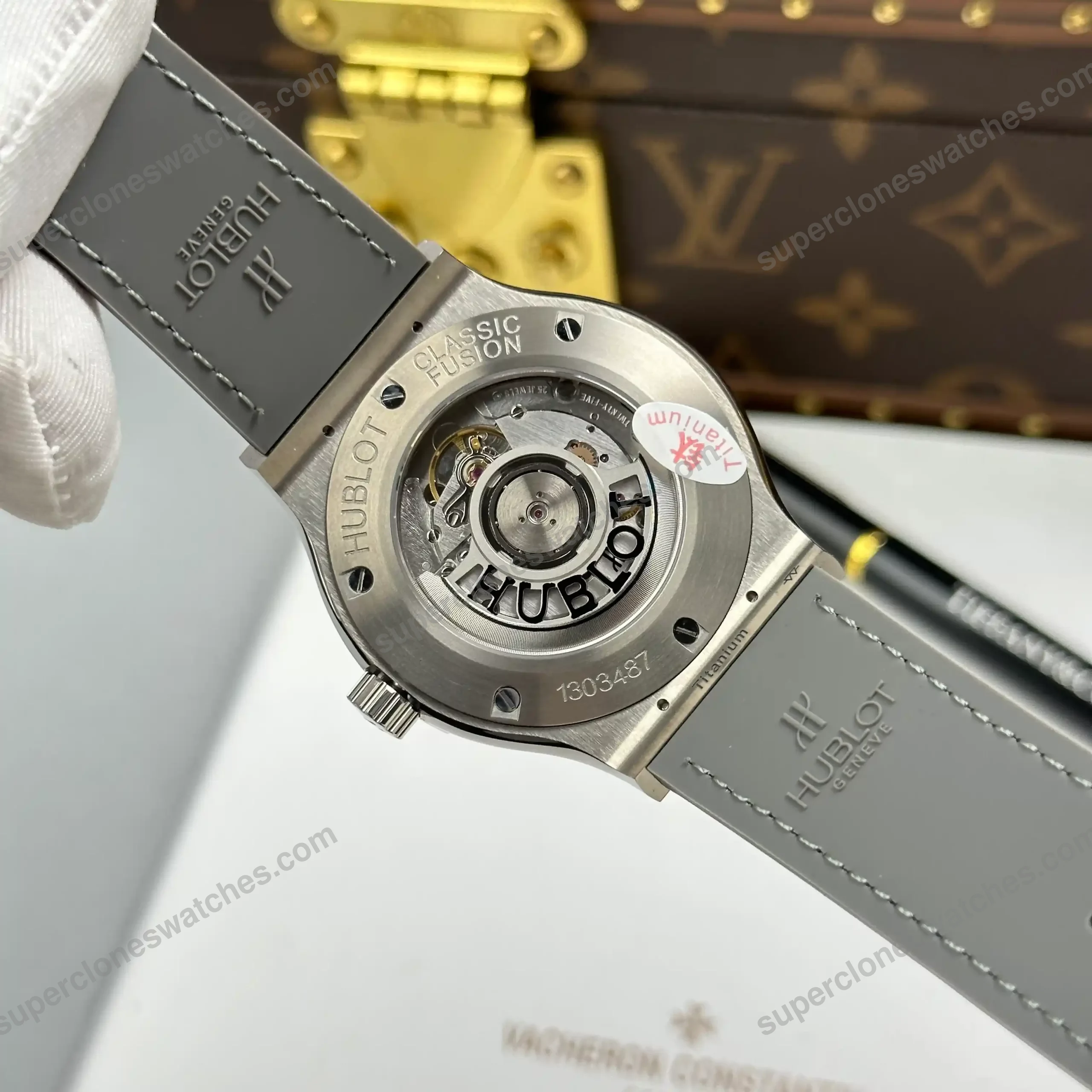 Super-Clone-Hublot-Classic-Fusion-Essential-Grey-42mm-Titanium-3