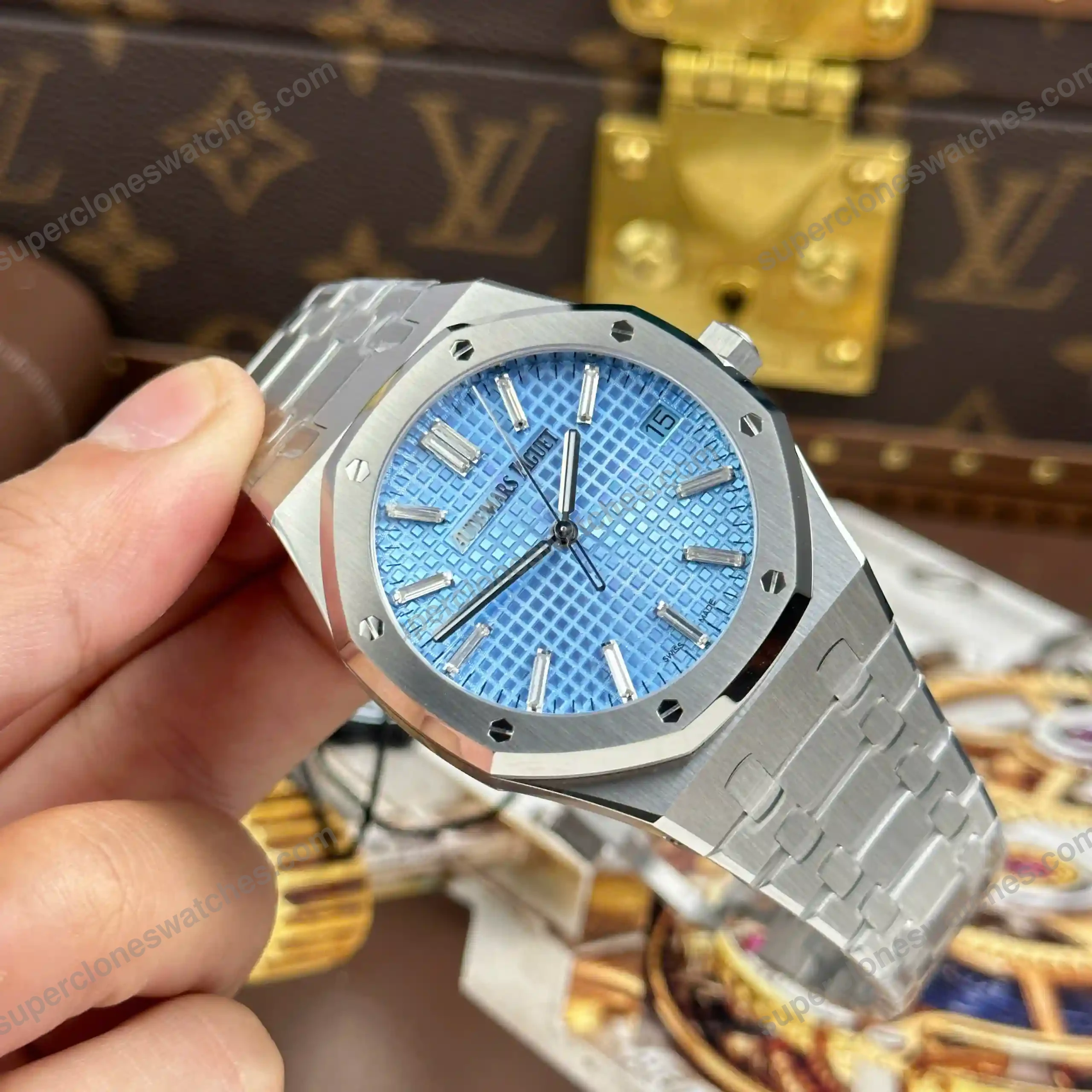 Super-Clone-Audemars-Piguet-Royal-Oak-Selfwinding-Special-Edition-15510BC.OO_.132-2