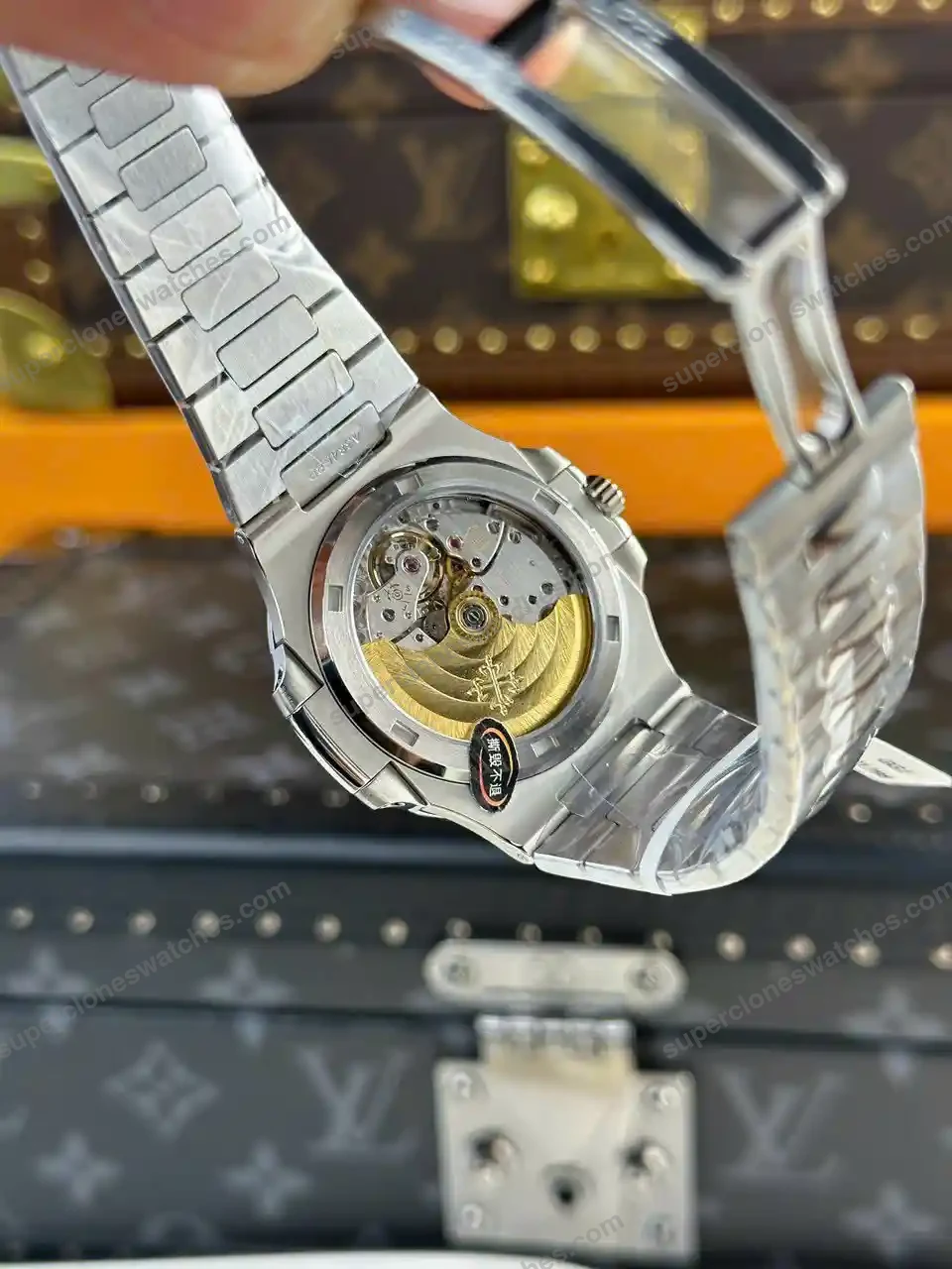 Super-Clone-Patek-Philippe-Patek-Nautilus-5713G-Green-Dial-40mm-Moissanite-–-H-7