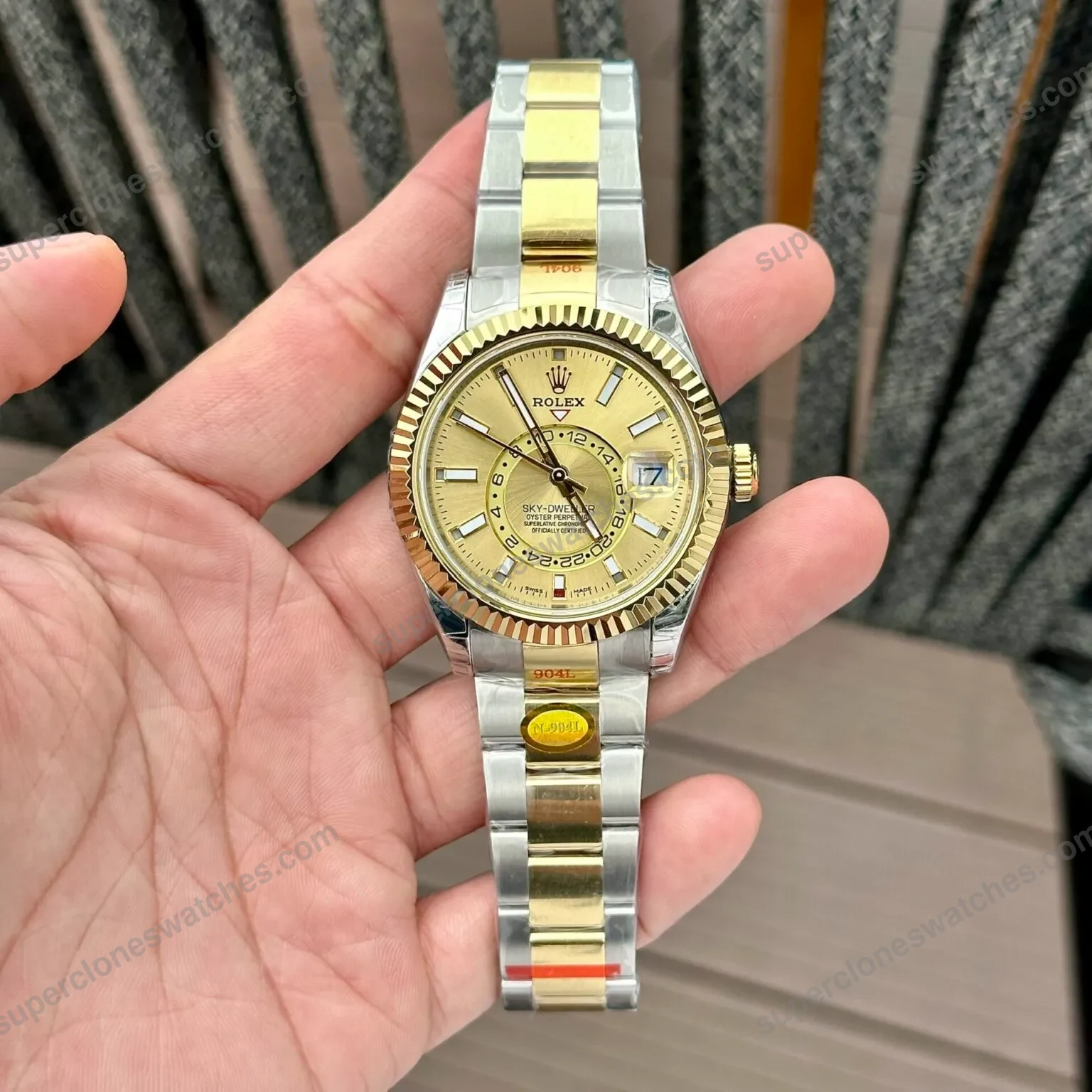 Super-Clone-Rolex-Sky-Dweller-Champagne-Dial-336933-2