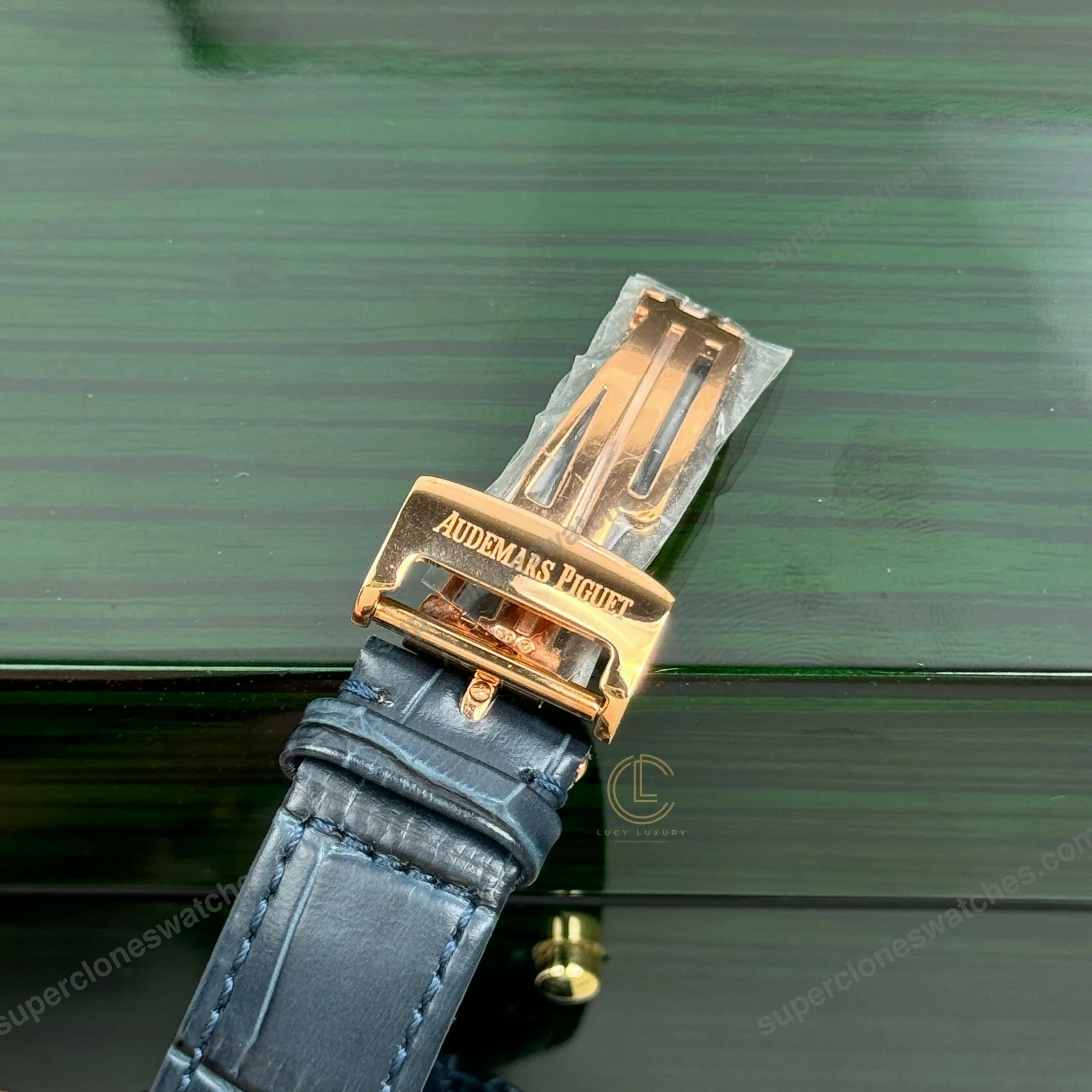 Super-Clone-Audemars-Piguet-Royal-Oak-15510OR-Yellow-Gold-41mm-Blue-Dial-7