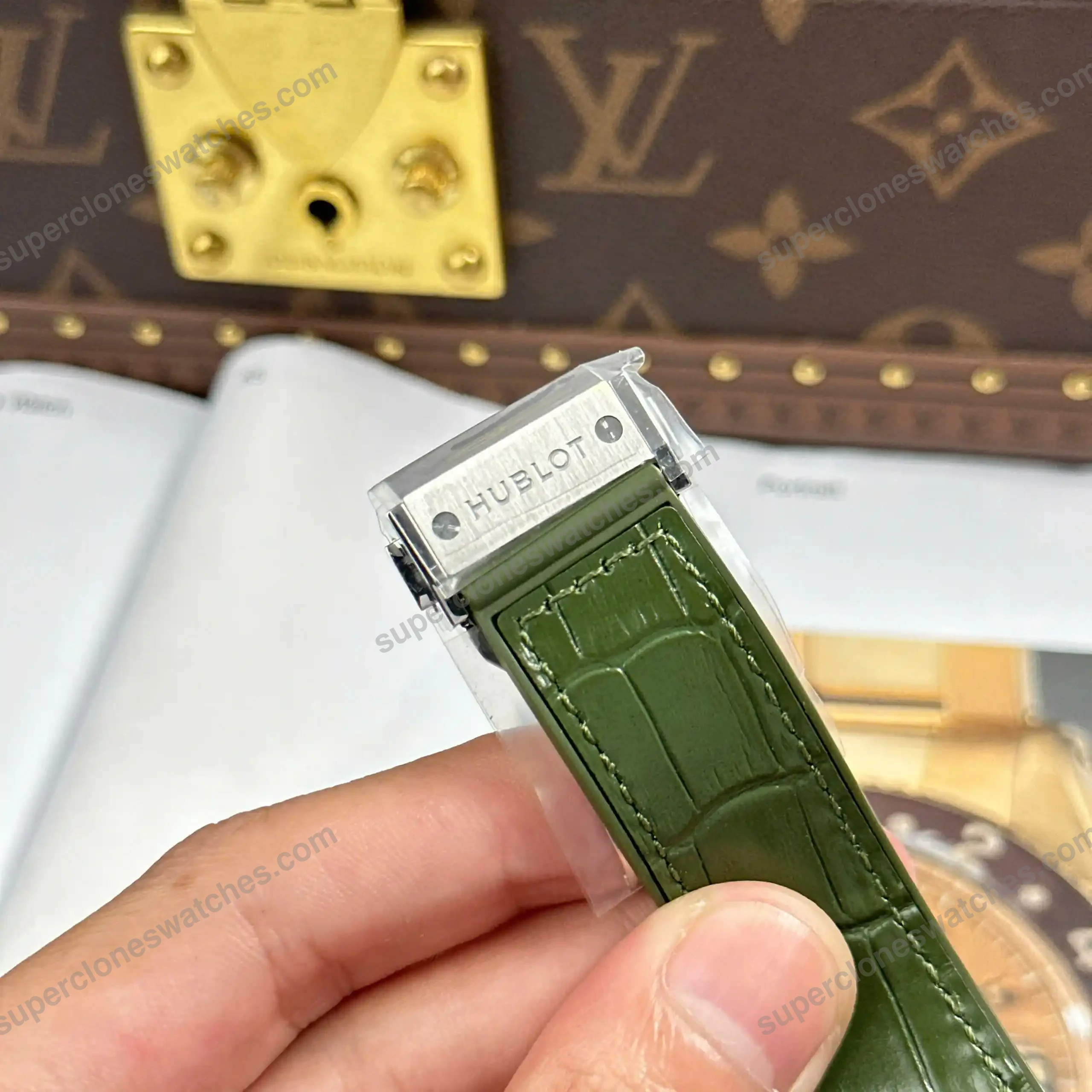 Super-Clone-Hublot-Classic-Fusion-Titanium-Green-542.NX_.8970.LR-42mm-9